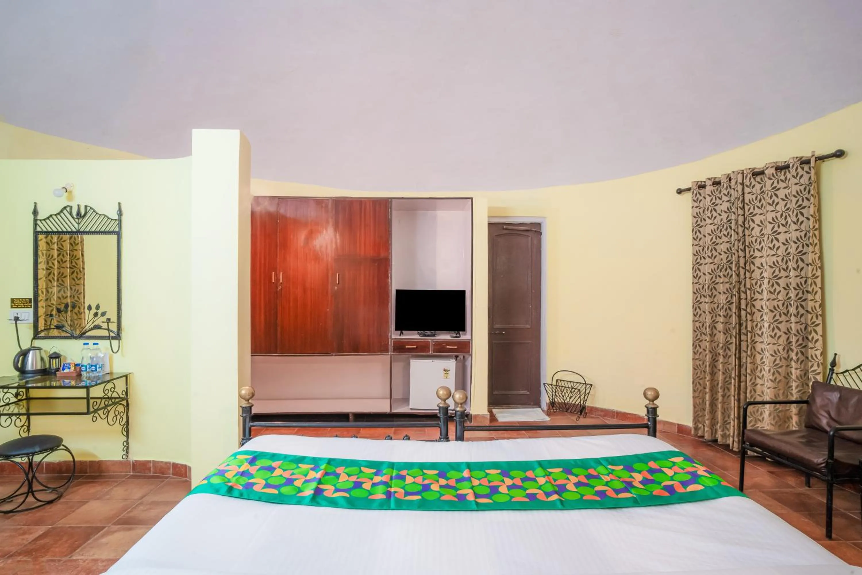 Bedroom, Bed in Treebo Premium Mowgli's Den, Pench