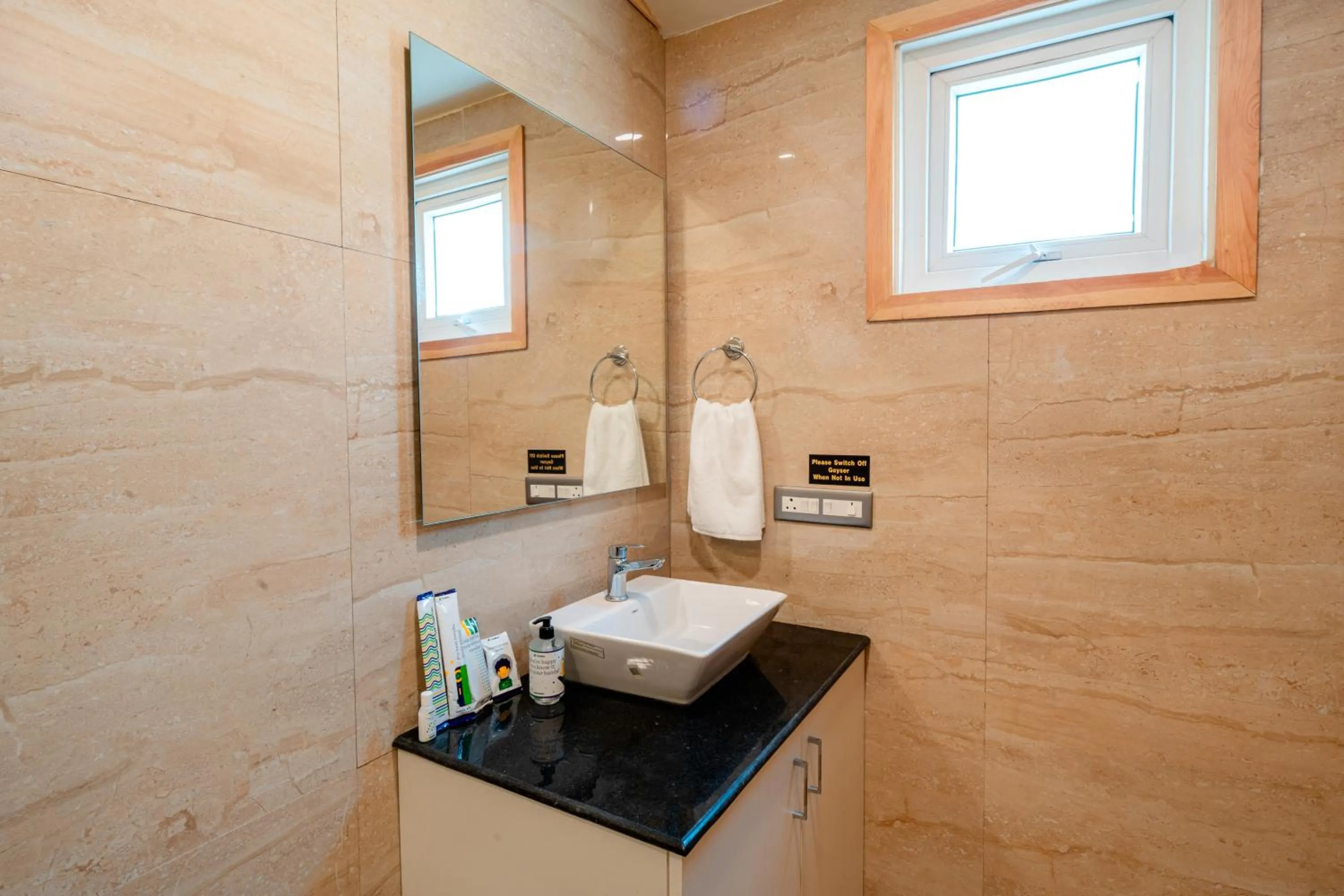 Bathroom in Treebo Premium Mowgli's Den, Pench