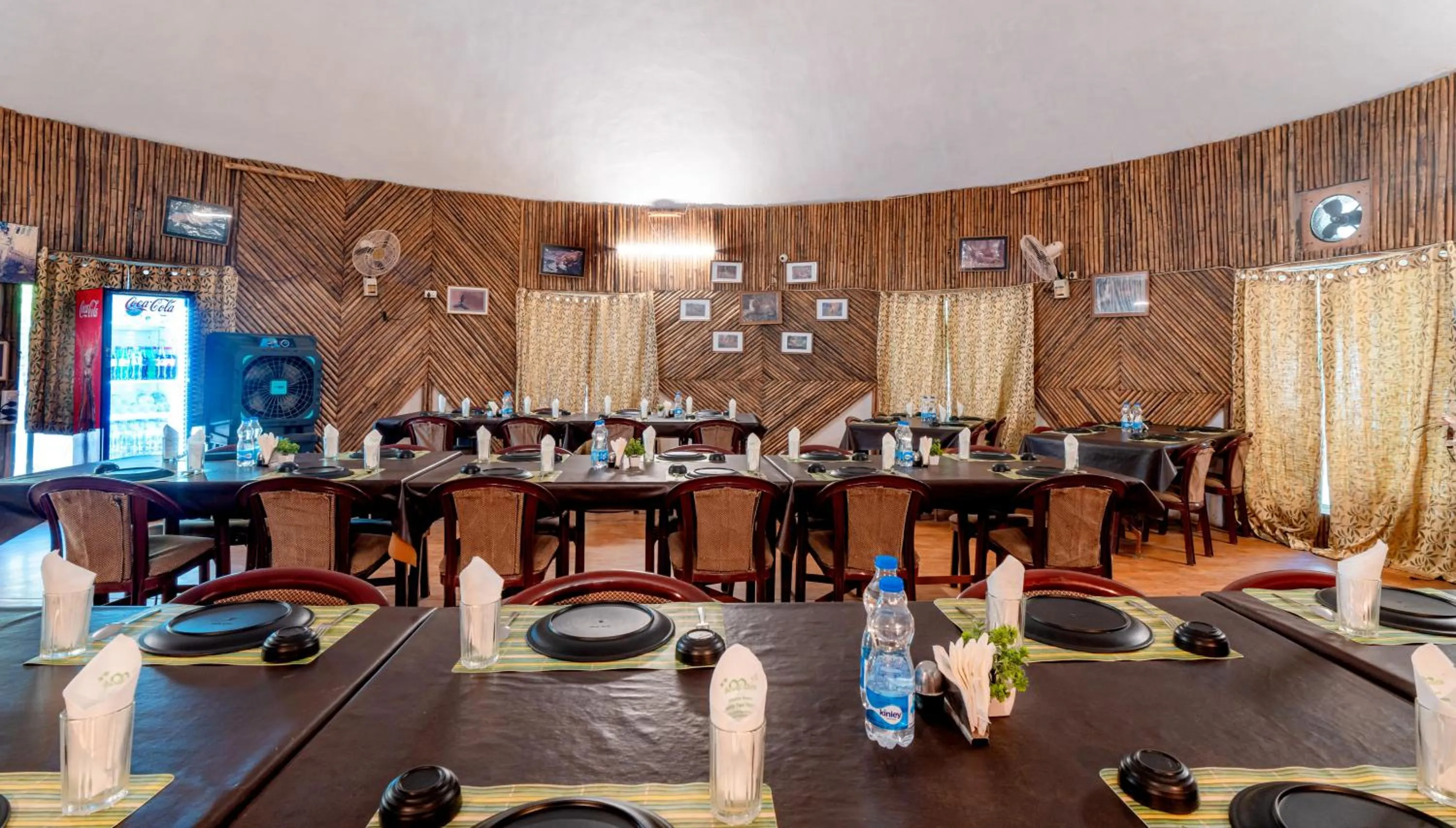 Restaurant/places to eat in Treebo Premium Mowgli's Den, Pench