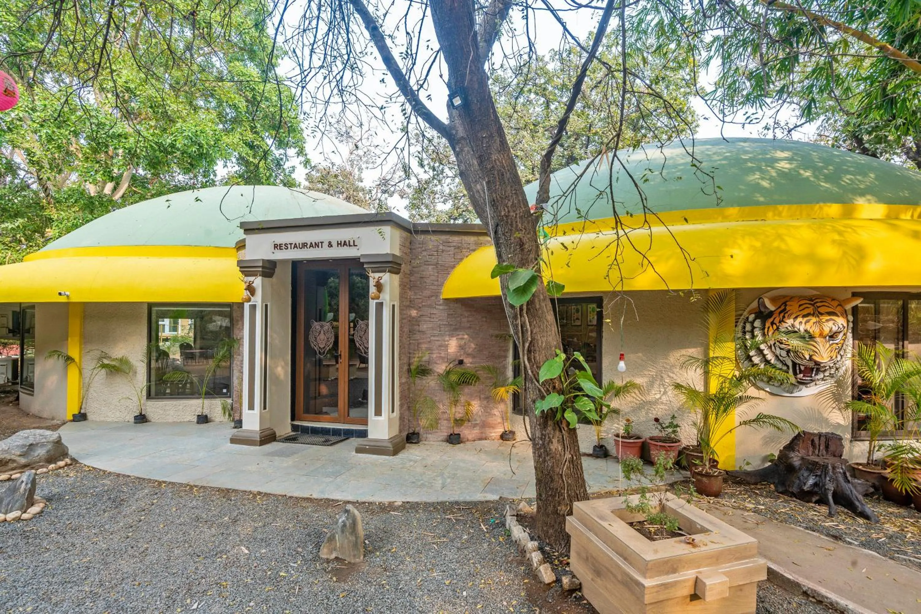 Lobby or reception in Treebo Premium Mowgli's Den Pench with Swimming Pool