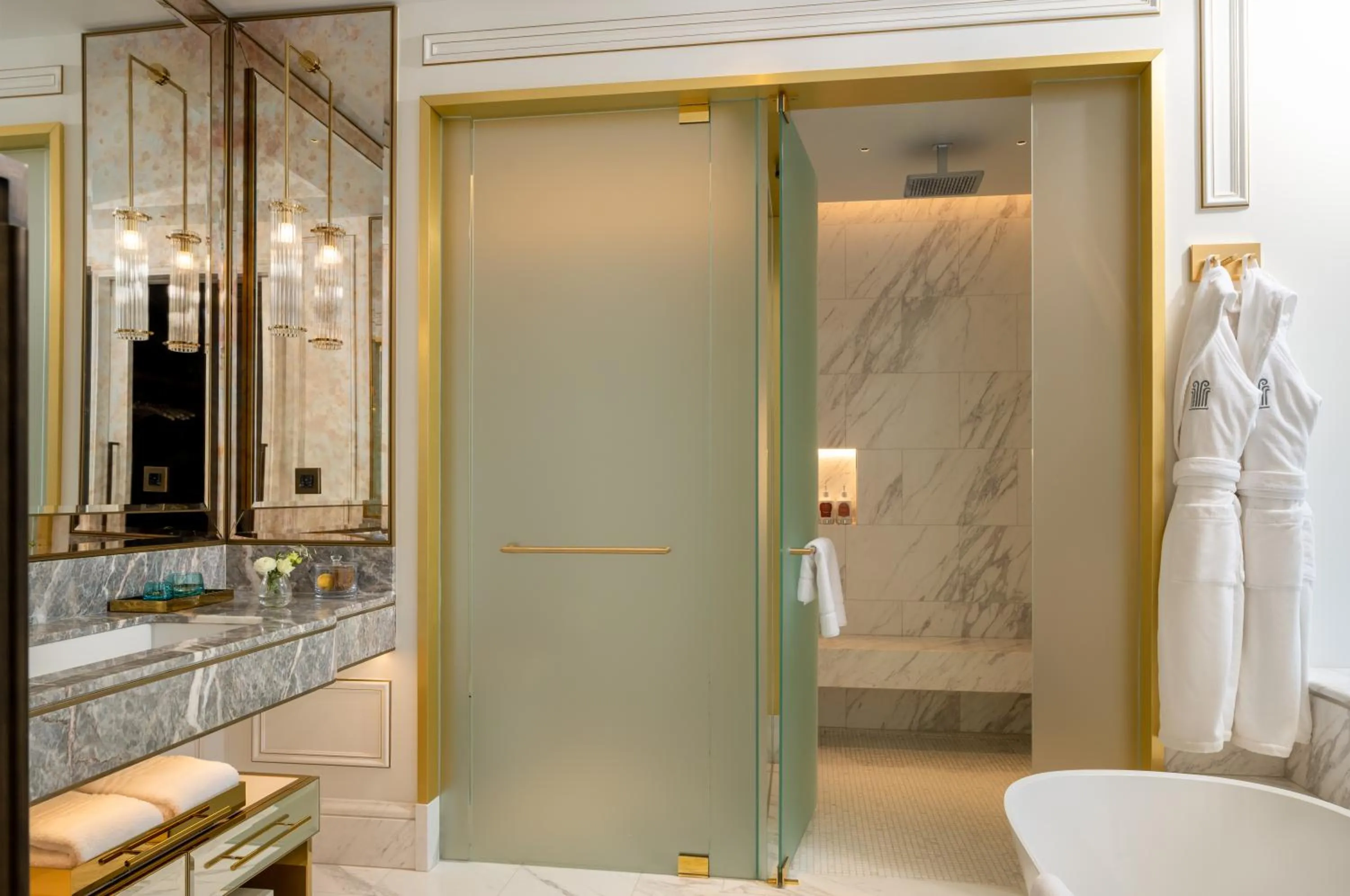 Shower in Corinthia Grand Hotel du Boulevard Bucharest