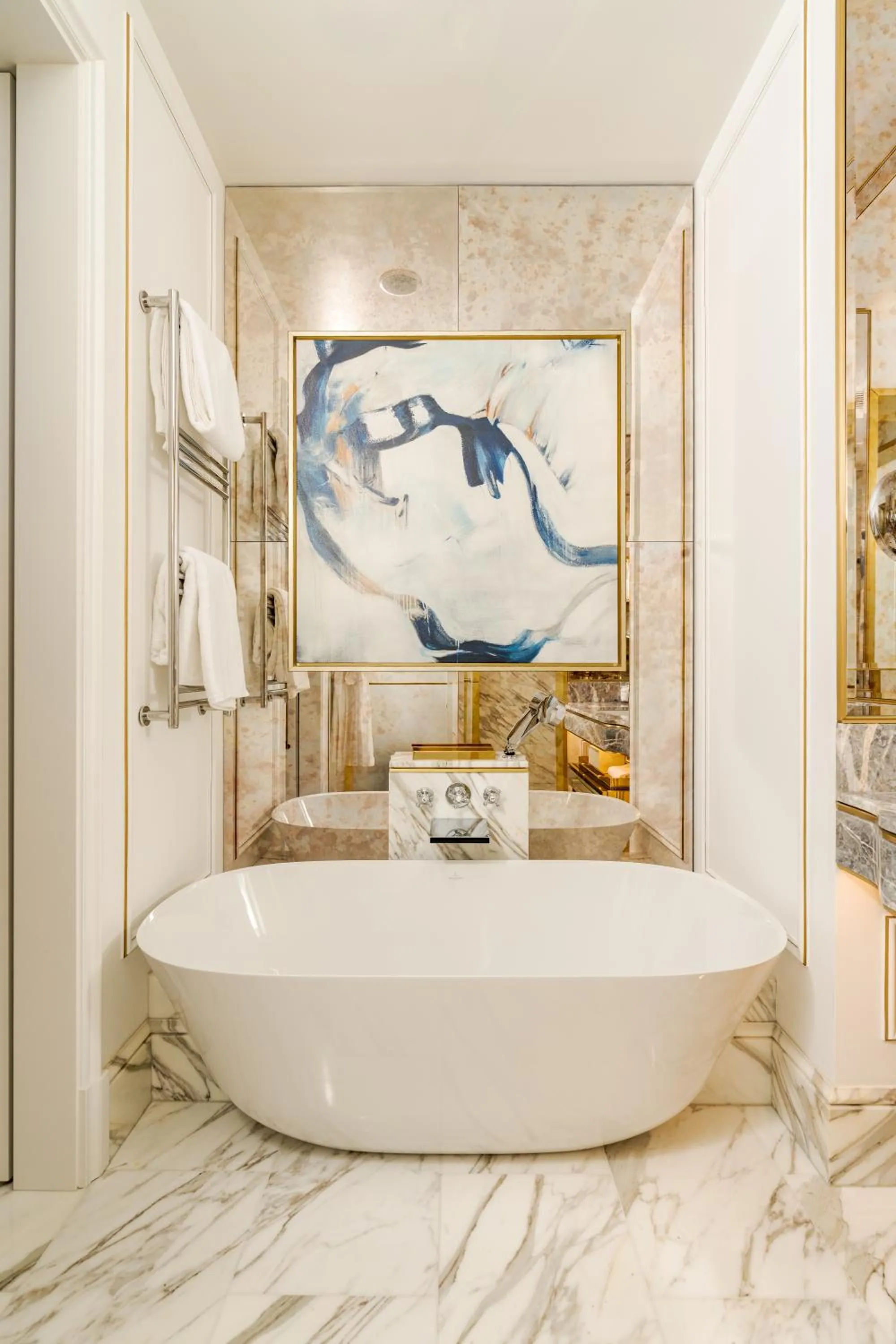 Bath in Corinthia Grand Hotel du Boulevard Bucharest