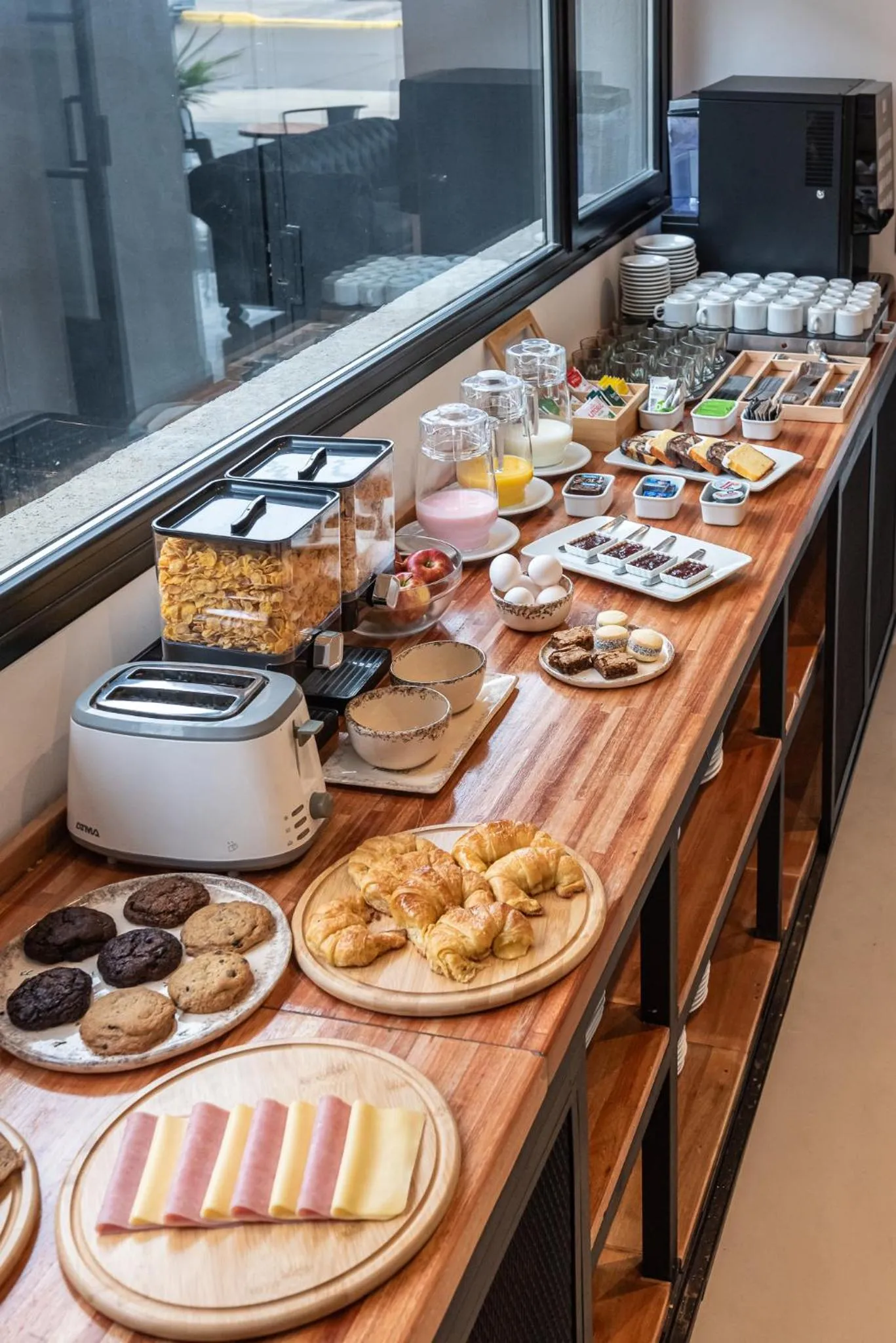 Breakfast in Parry Smart Hotel