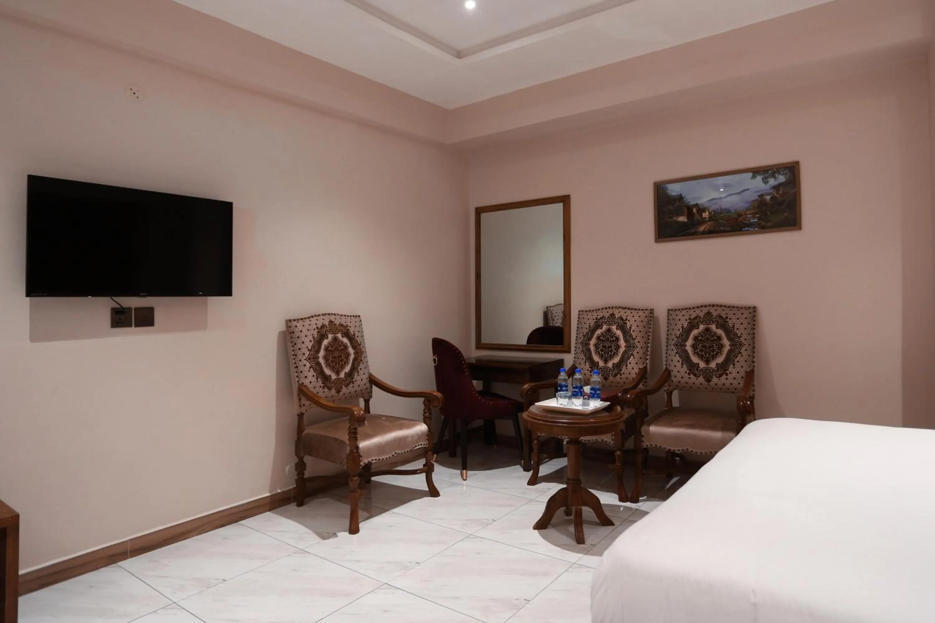 Seating area in Hotel Pearl Inn