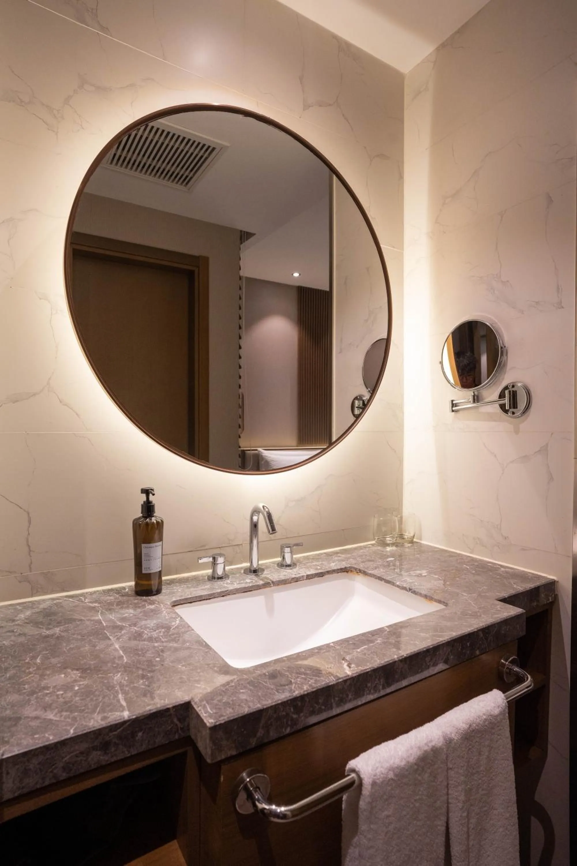 Hot Tub in Crystal Hotel Shanghai Lujiazui Oriental Pearl Tower