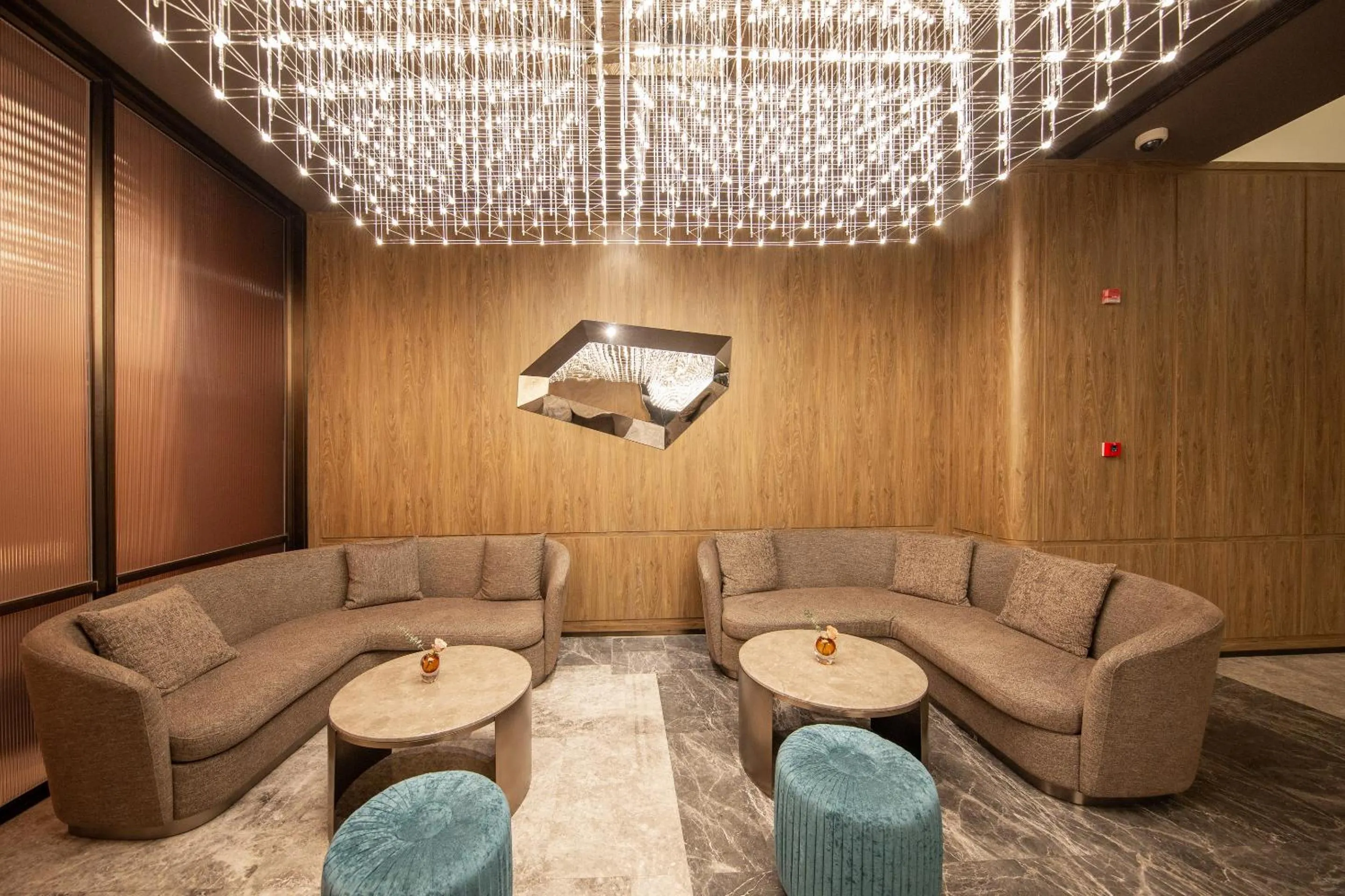 Seating area in Crystal Hotel Shanghai Lujiazui Oriental Pearl Tower