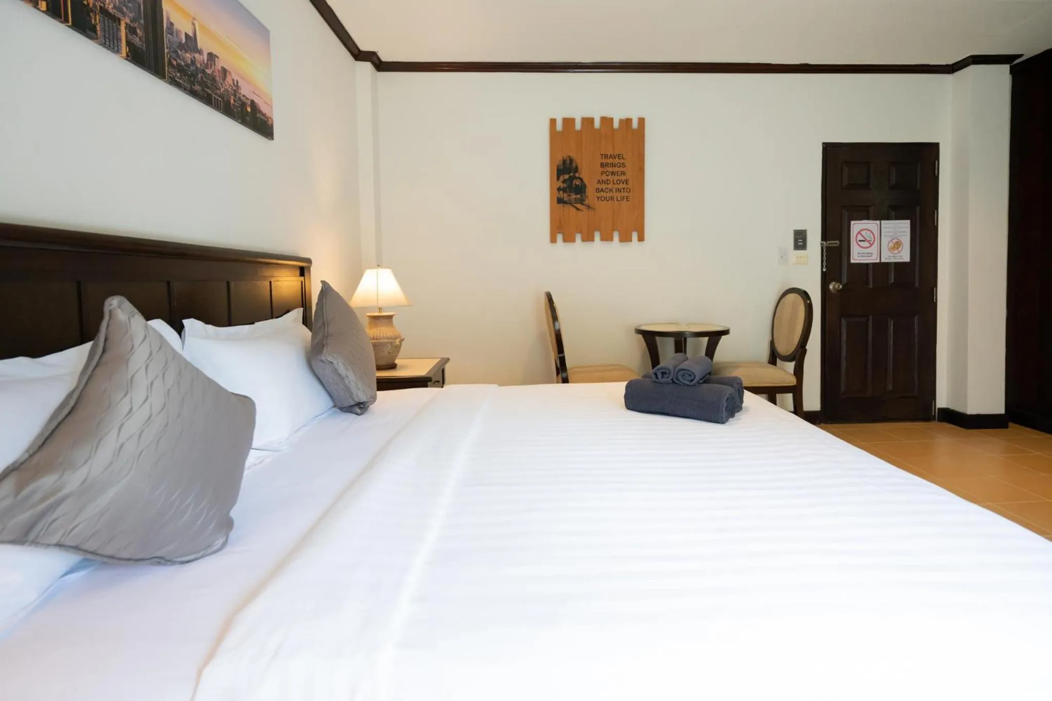 Photo of the whole room, Bed in Tri's Miracle Apartment Kata