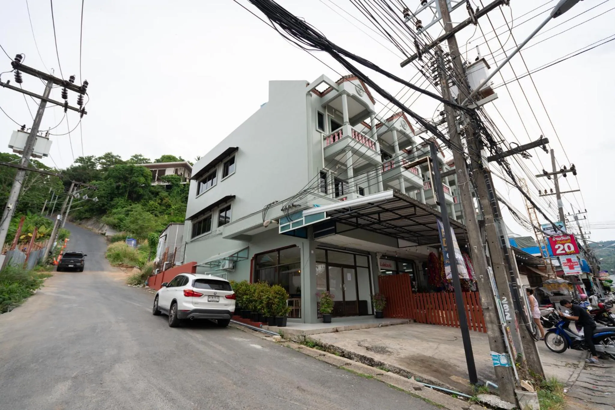 Property building in Tri's Miracle Apartment Kata