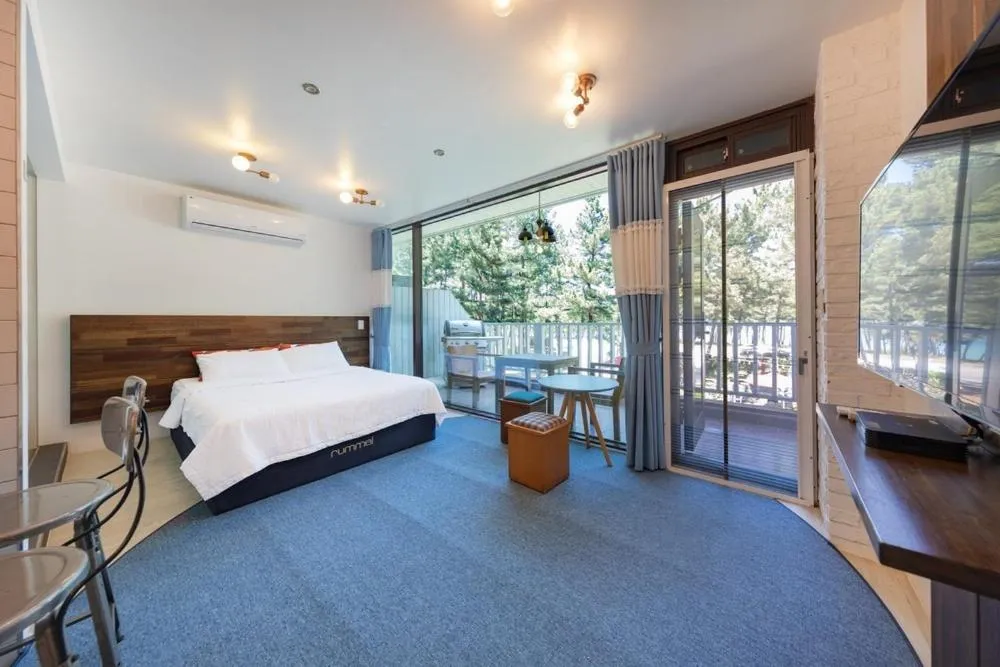 Kangneung Oranda Pension