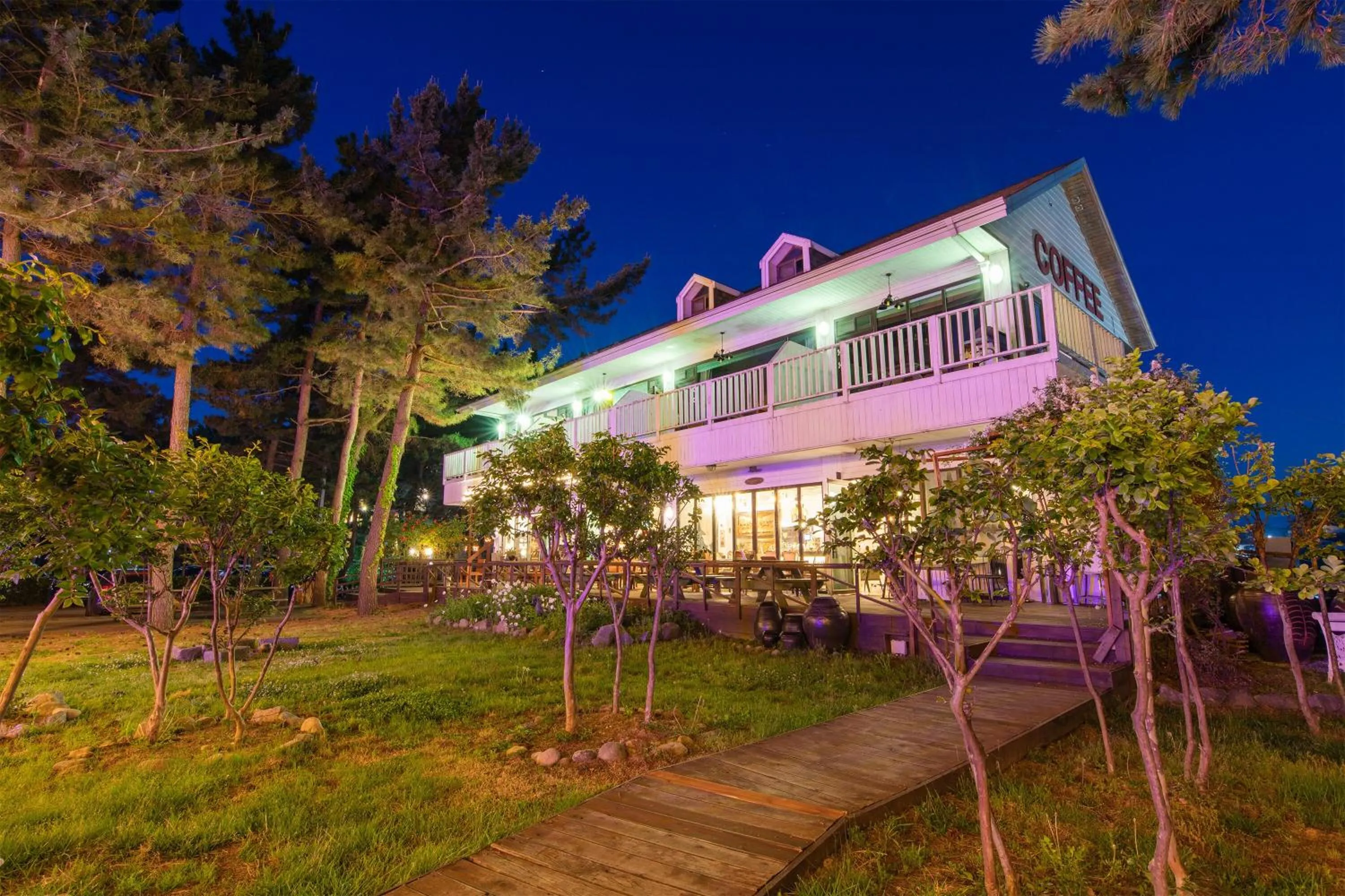 Kangneung Oranda Pension