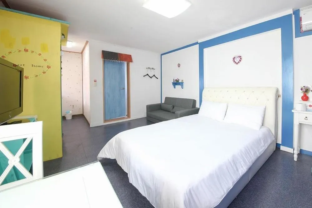 Bed in Gangneung Maison de Rose