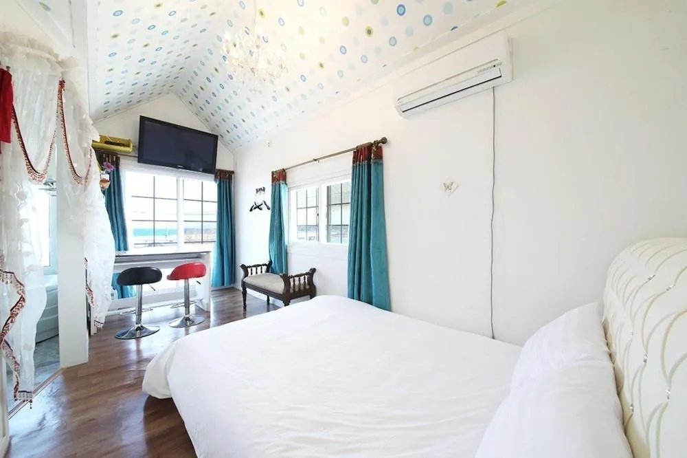 Bed in Gangneung Maison de Rose