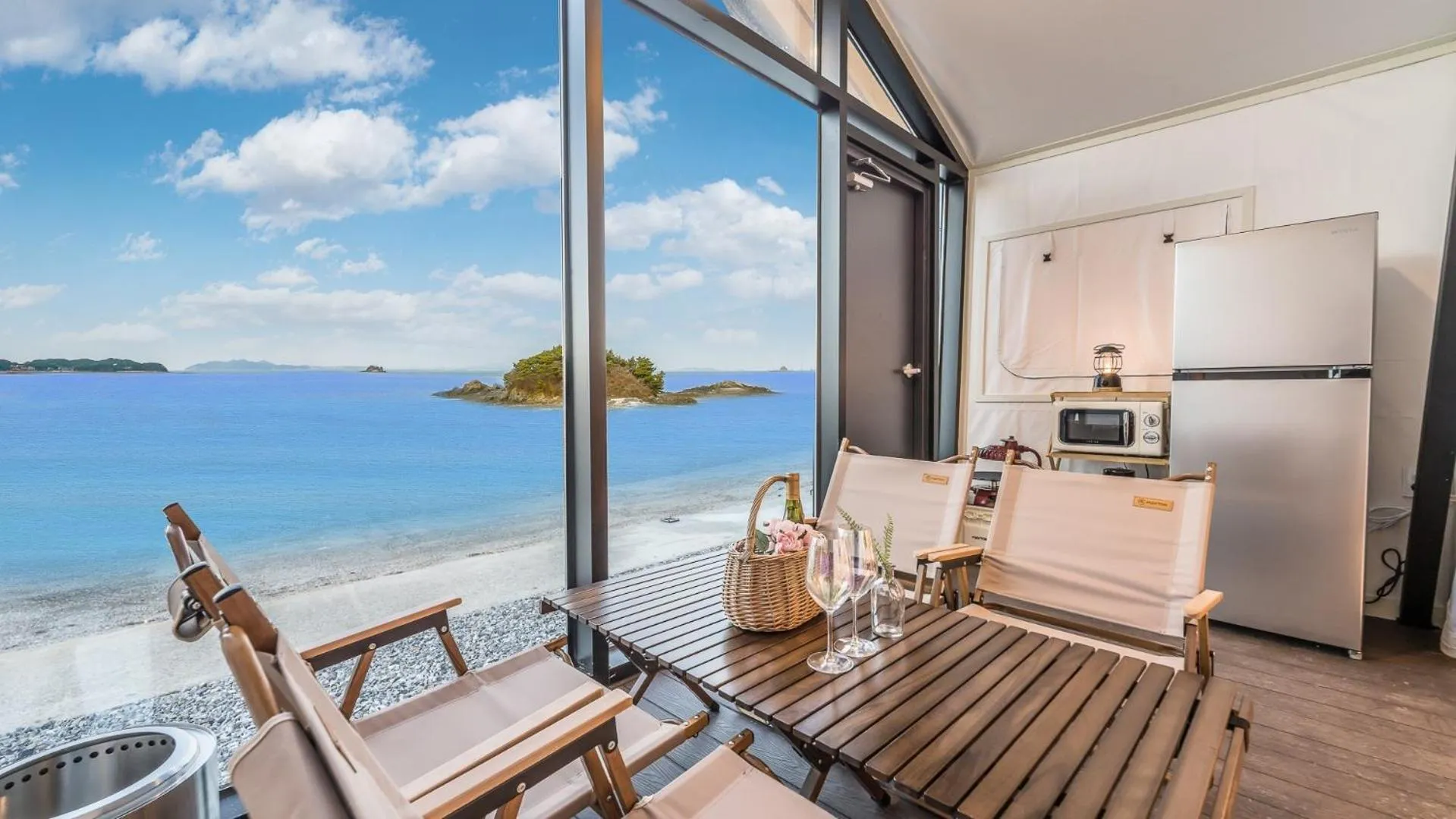 Daebudo On the Beach Pool Villa