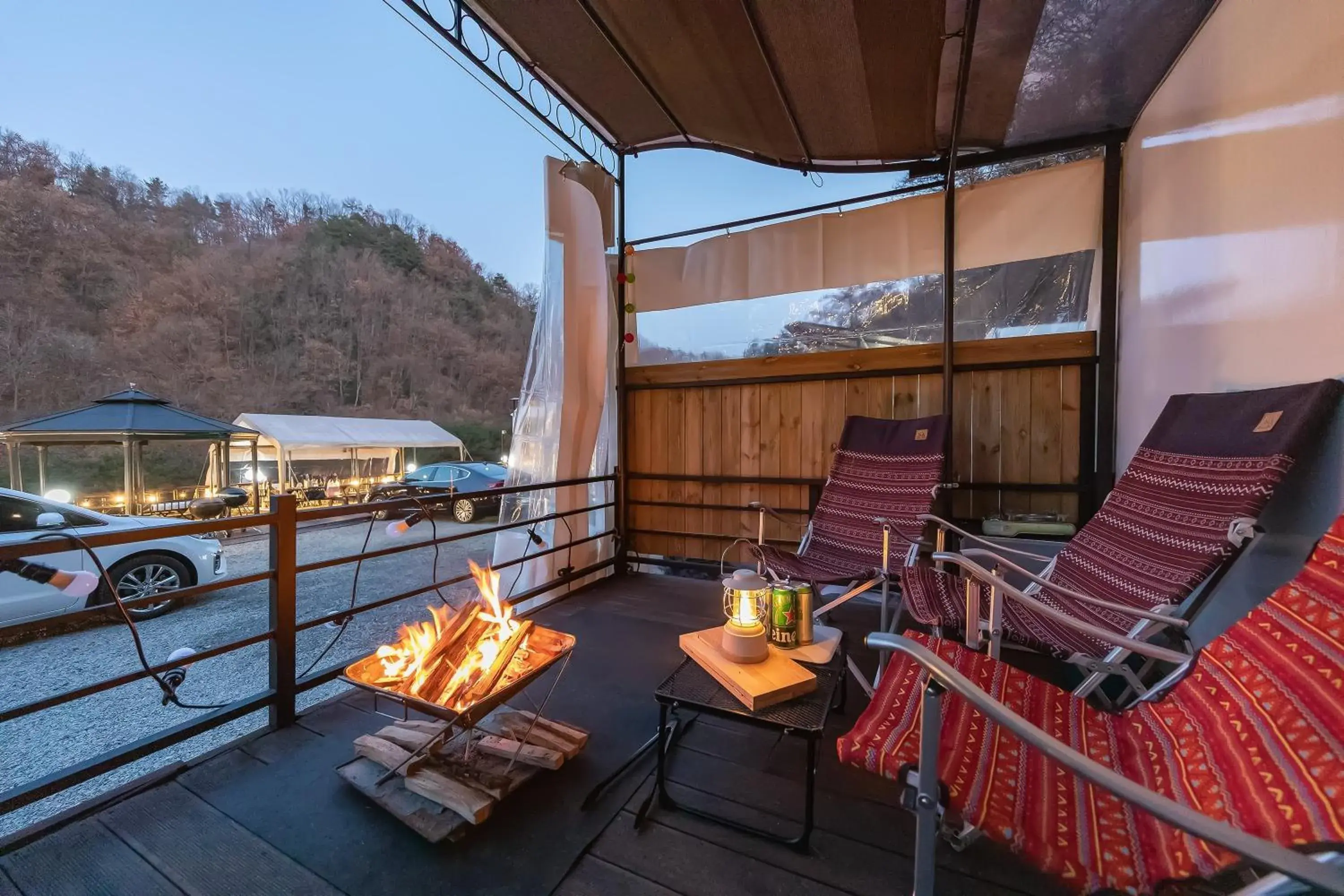 Jade Byeolbit Caravan Jade Byeolbit Caravan