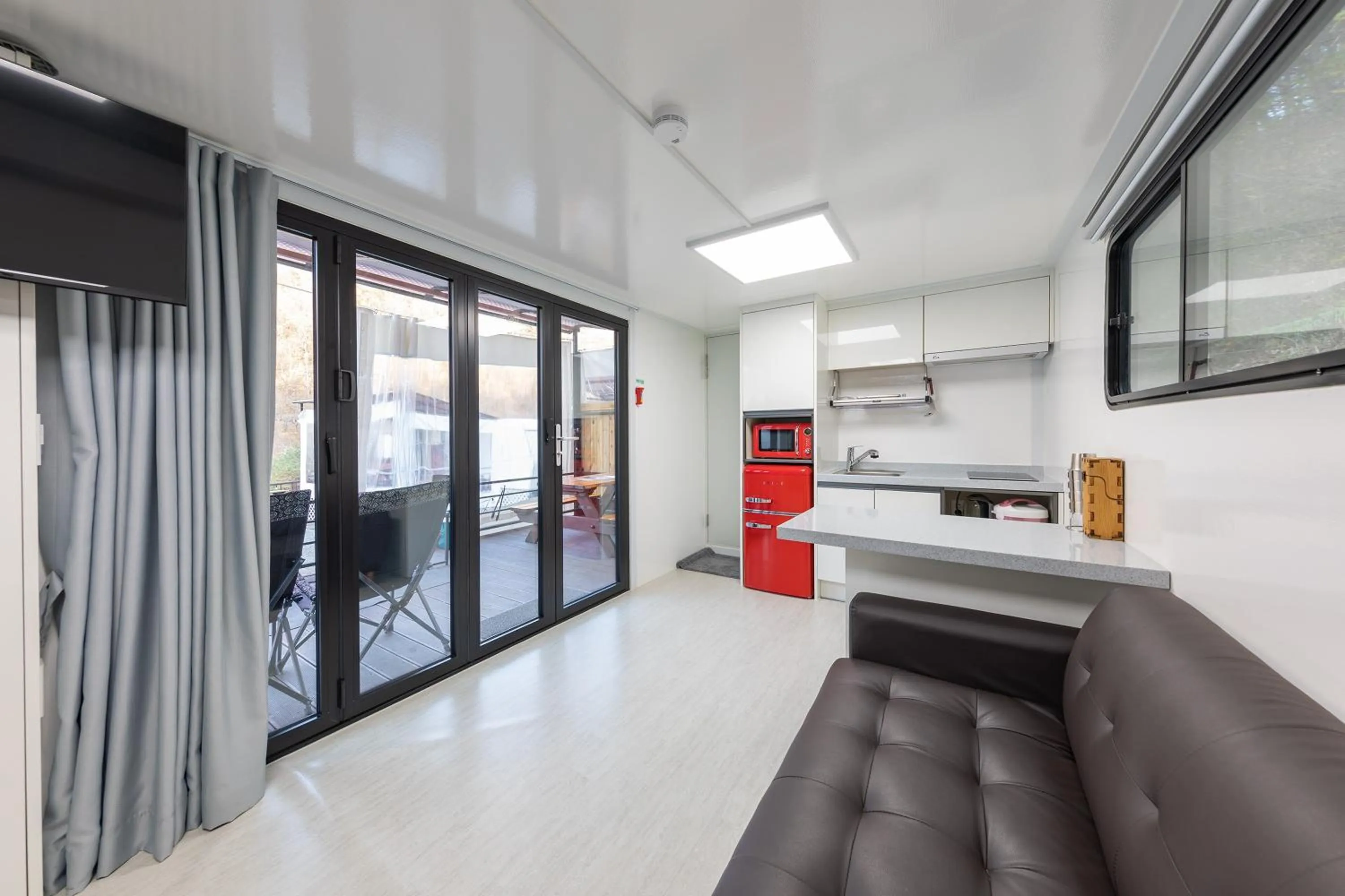 Jade Byeolbit Caravan