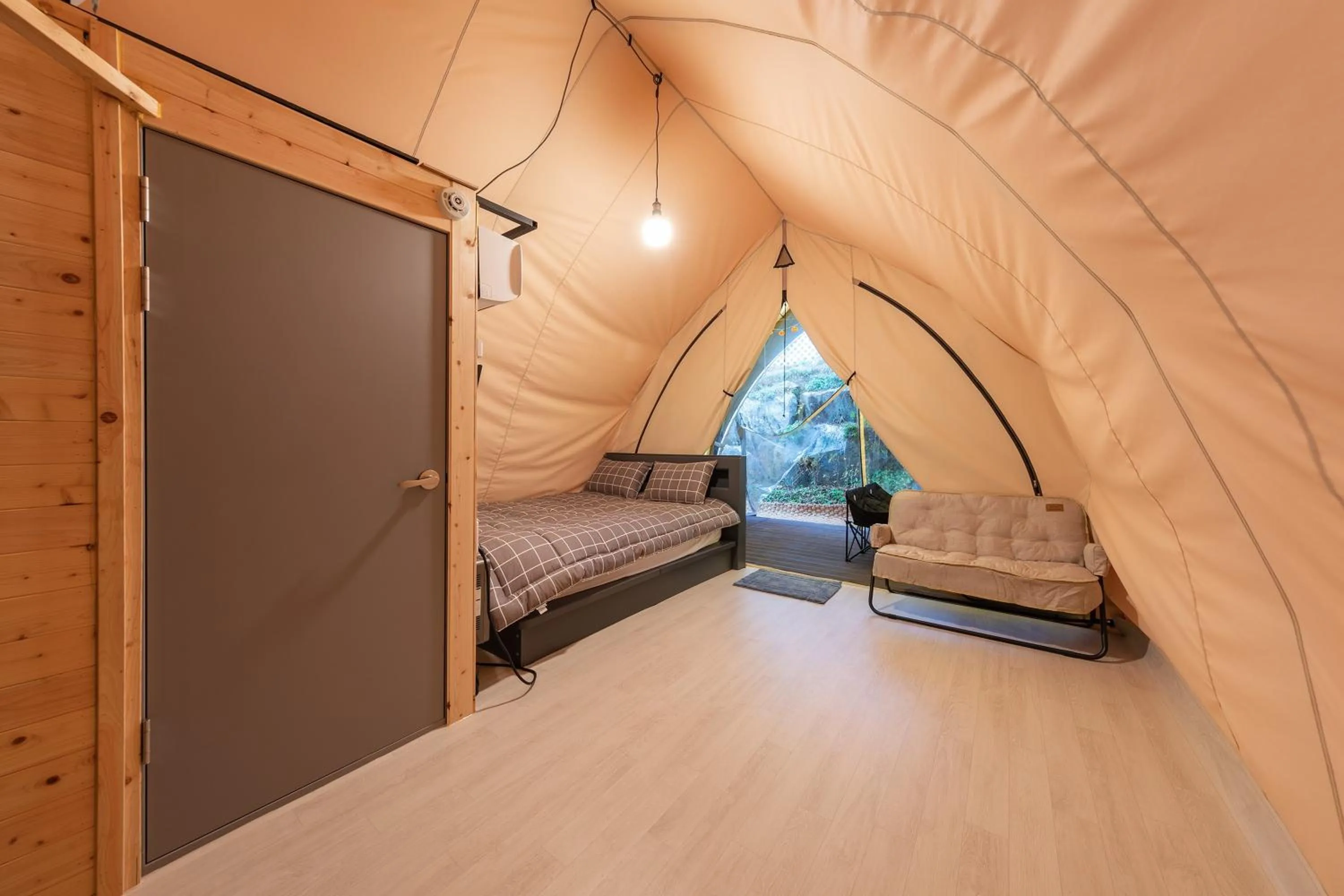 Bed in Jade Byeolbit Caravan