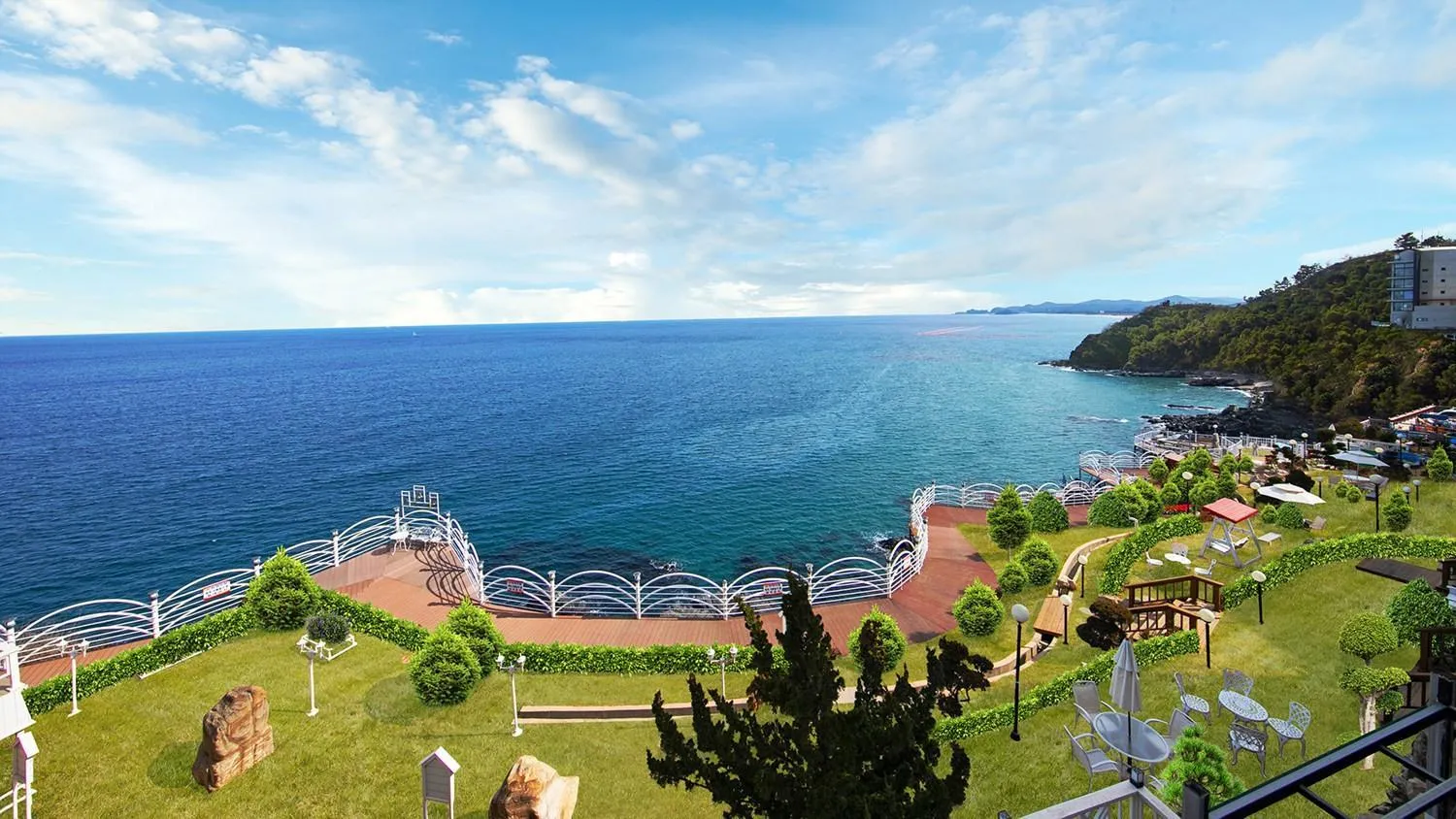 Samcheok white romantic pension