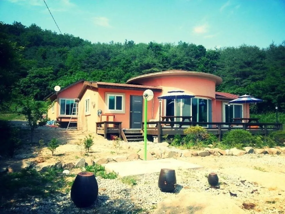 Seonbichon Lake Pension