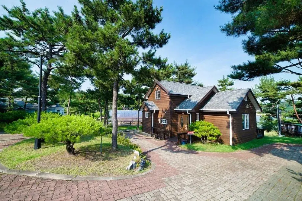 Deureuni Resort Deureuni Resort