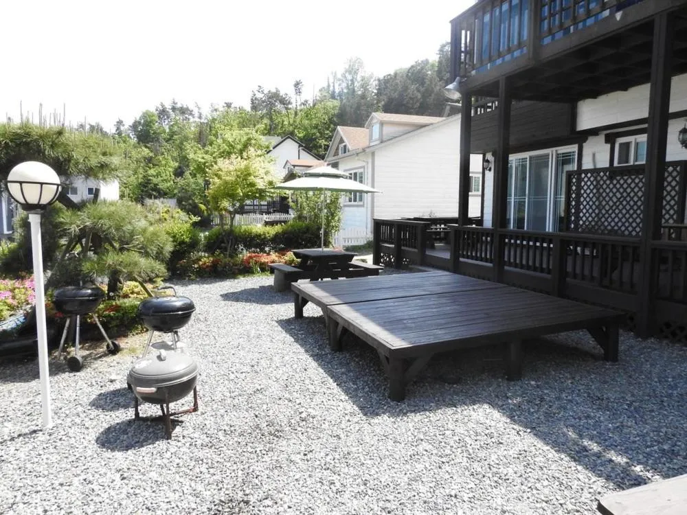 Geoje Sky Terrace Pension