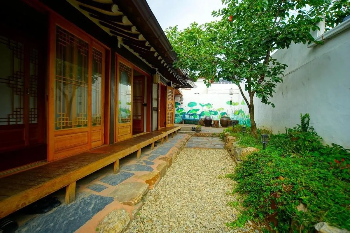 Property building in Jeonju Hongsi Hanok Guesthouse