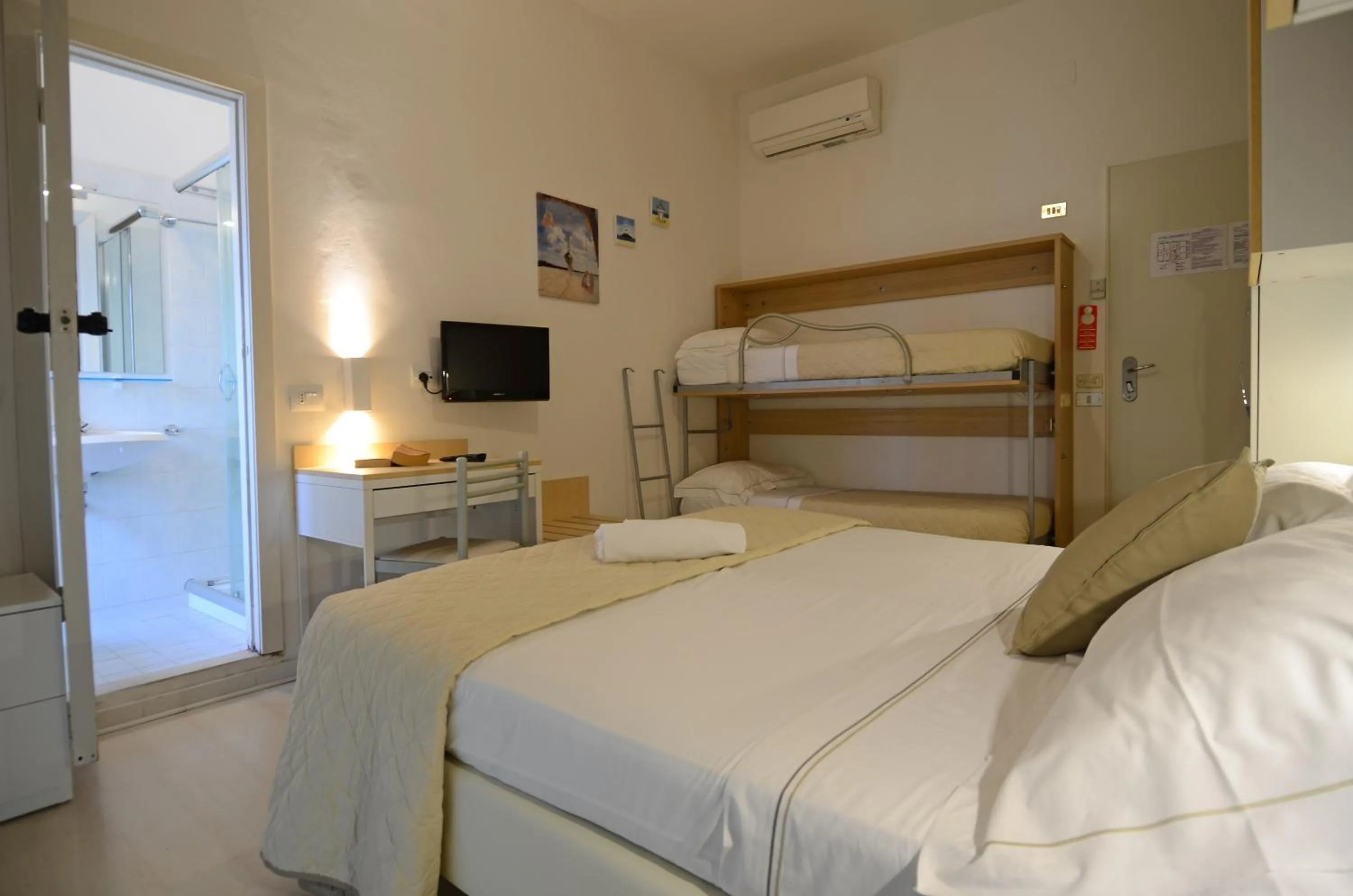 bunk bed, Bed in San Marco