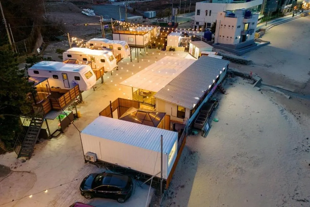 Busan Zio club caravan park