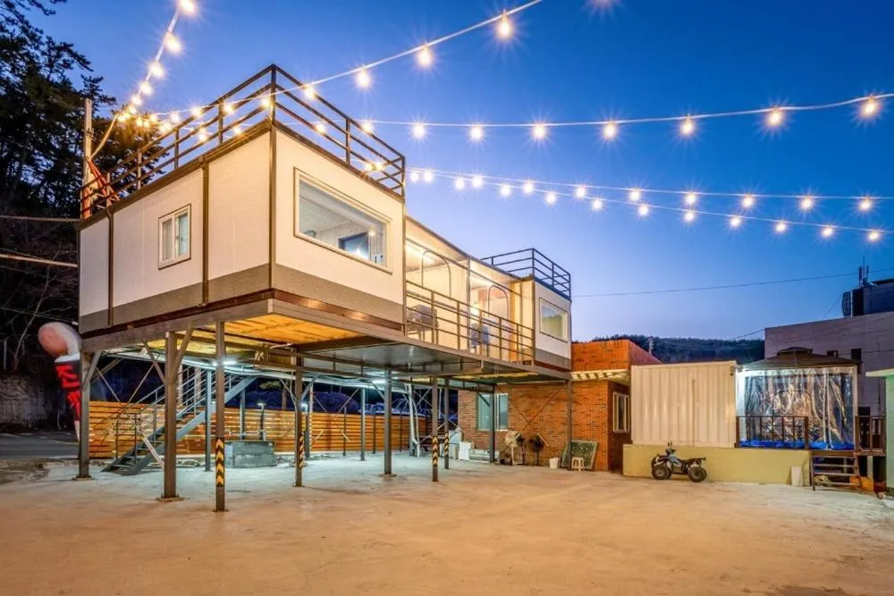 Busan Zio club caravan park