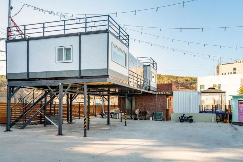 Busan Zio club caravan park