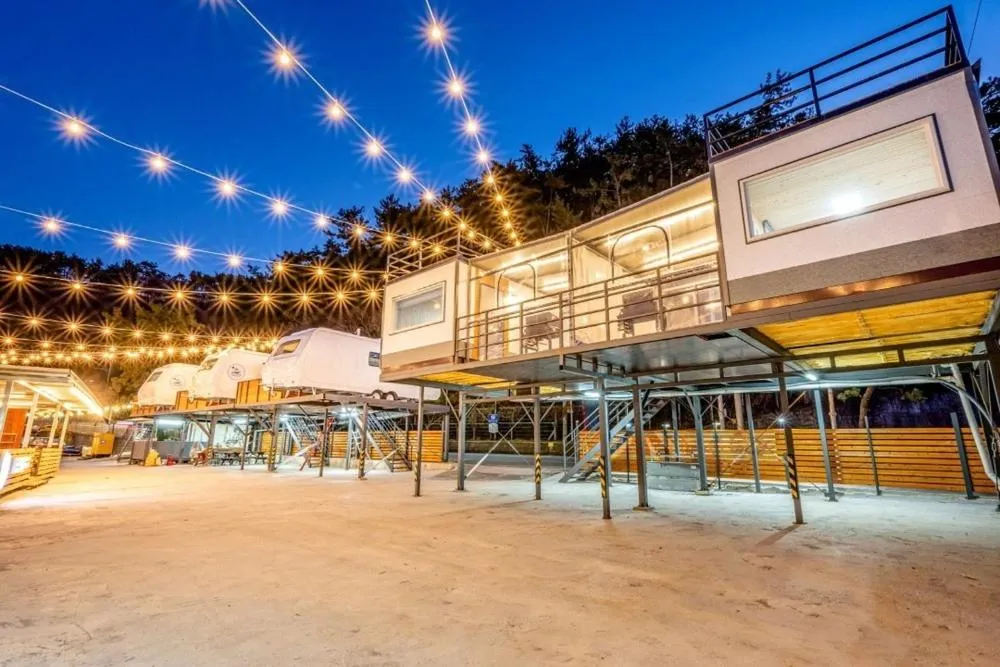 Busan Zio club caravan park