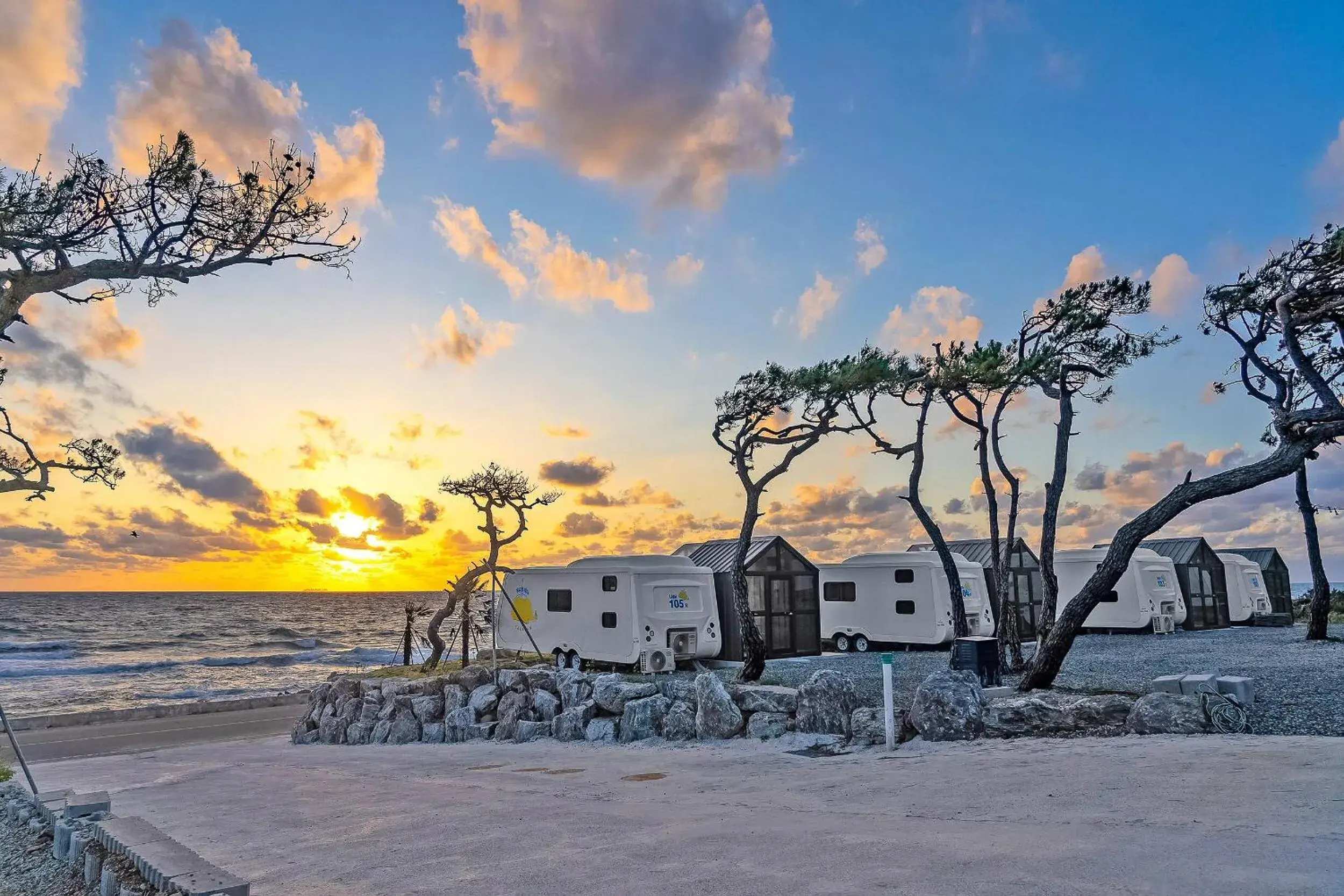 Pohang Uni’s Sea Caravan Homigot Branch Pohang Uni’s Sea Caravan Homigot Branch