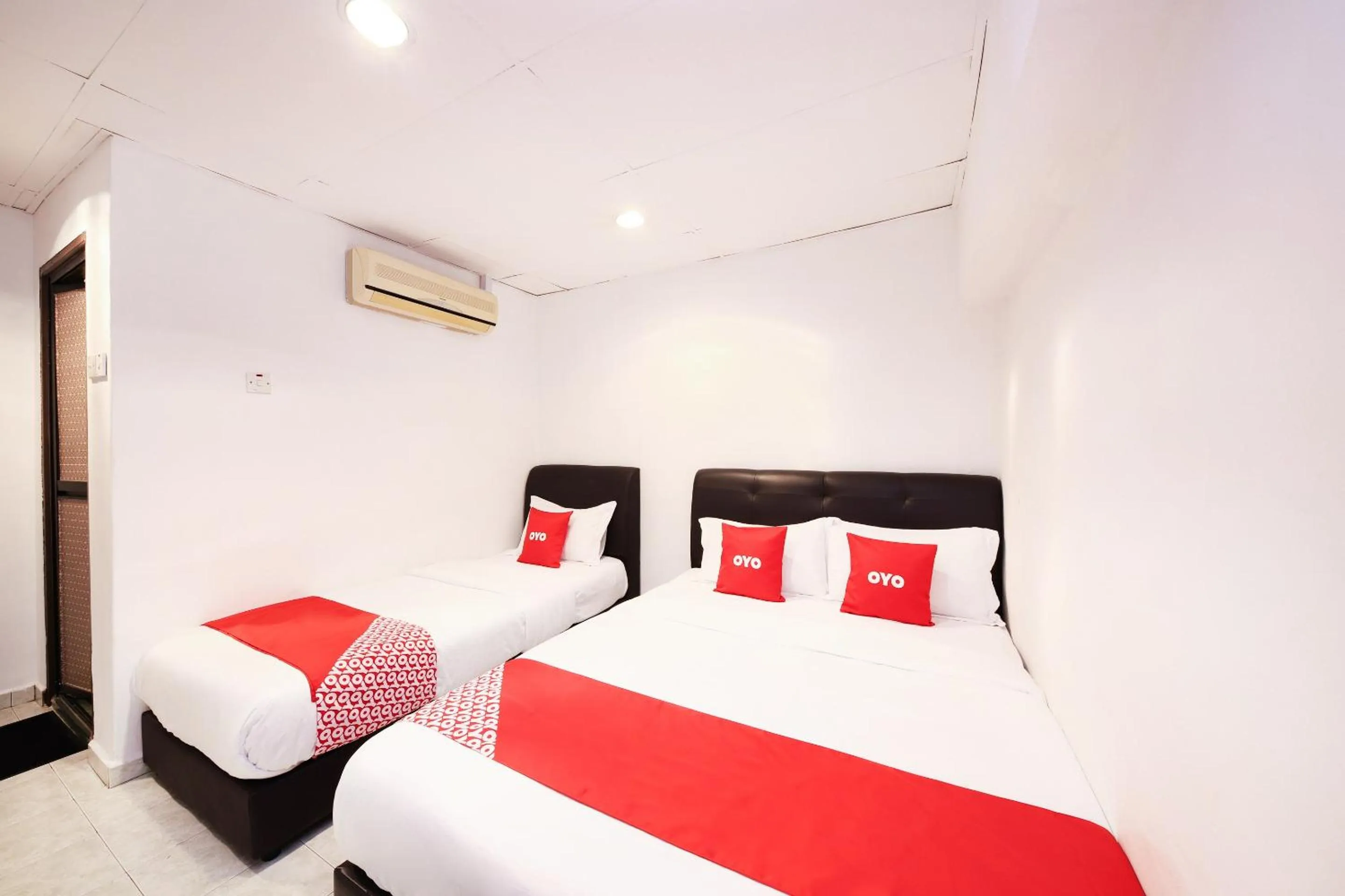 Bedroom, Bed in L&L Hotel Melaka