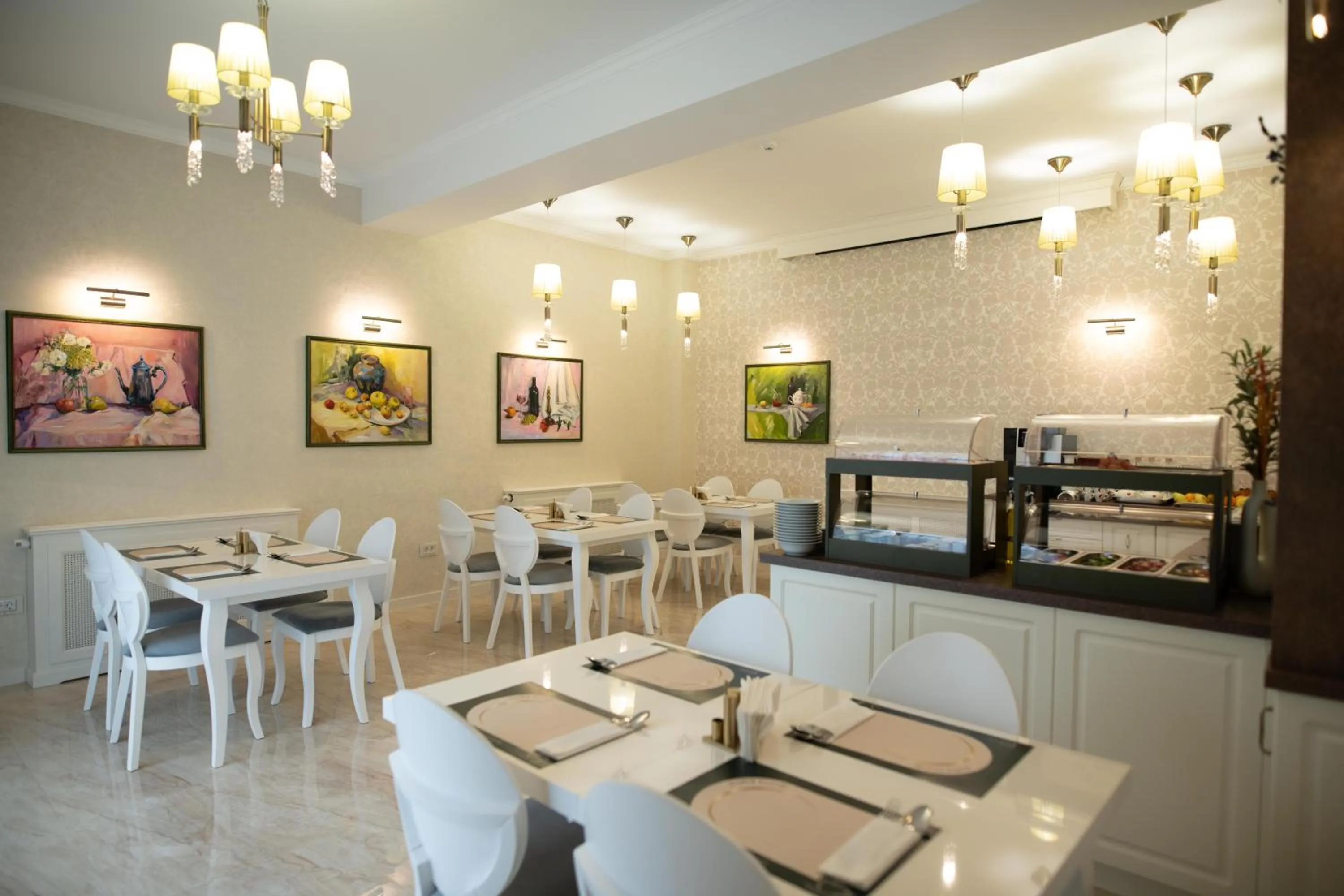 Dining area in Olivia 9teen Hotel Boutique