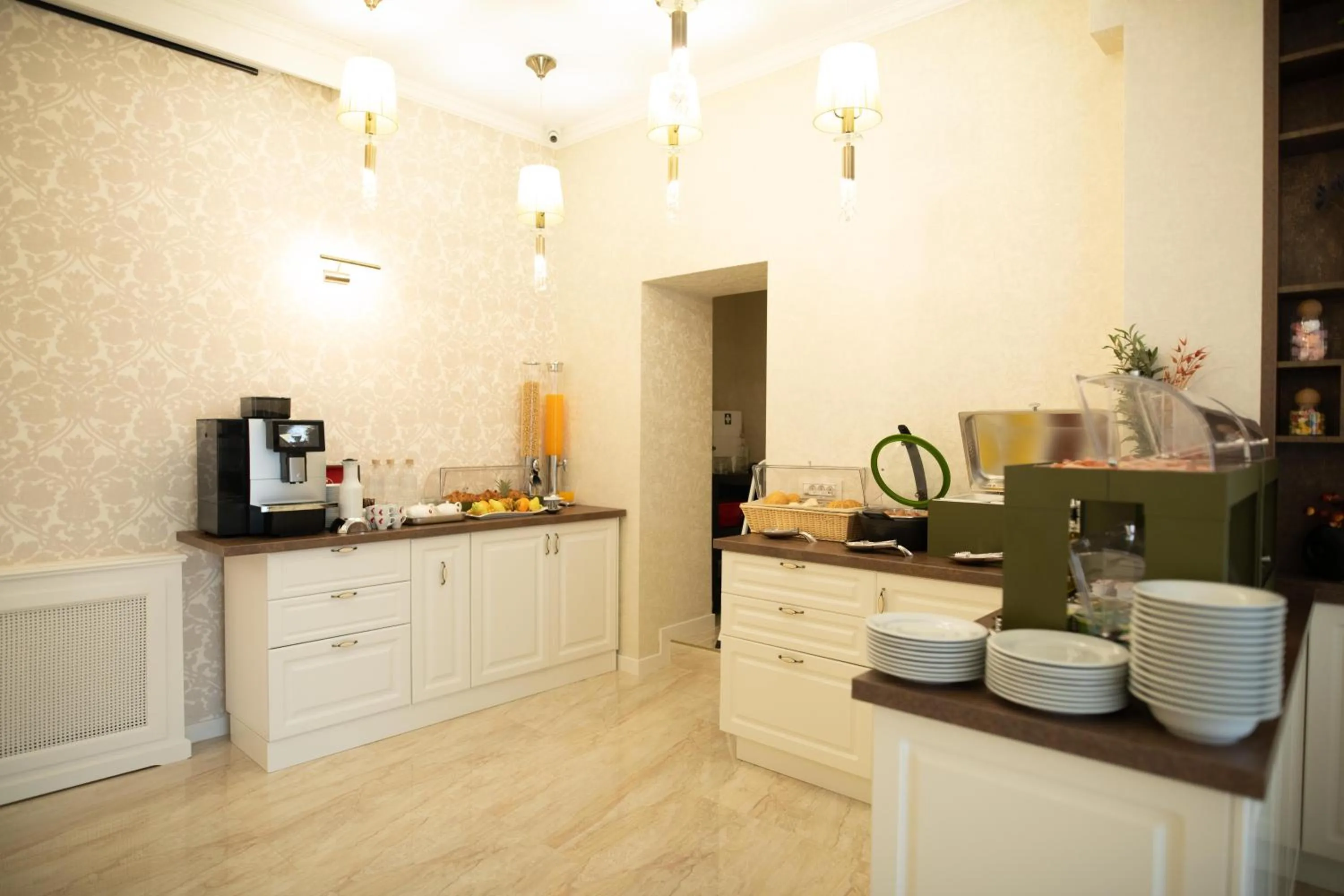 Food and drinks in Olivia 9teen Hotel Boutique