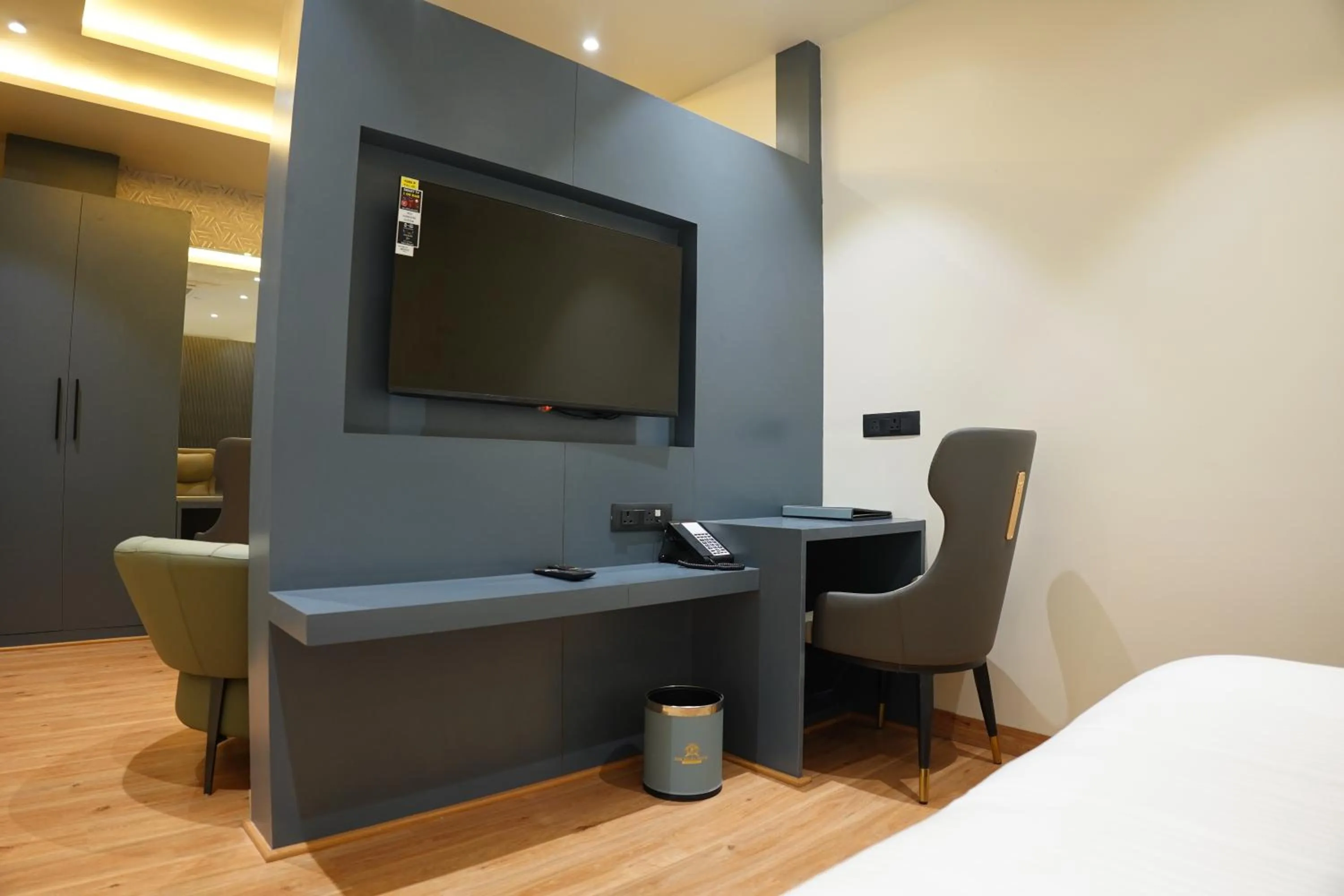 Bedroom in The Pearl Petal