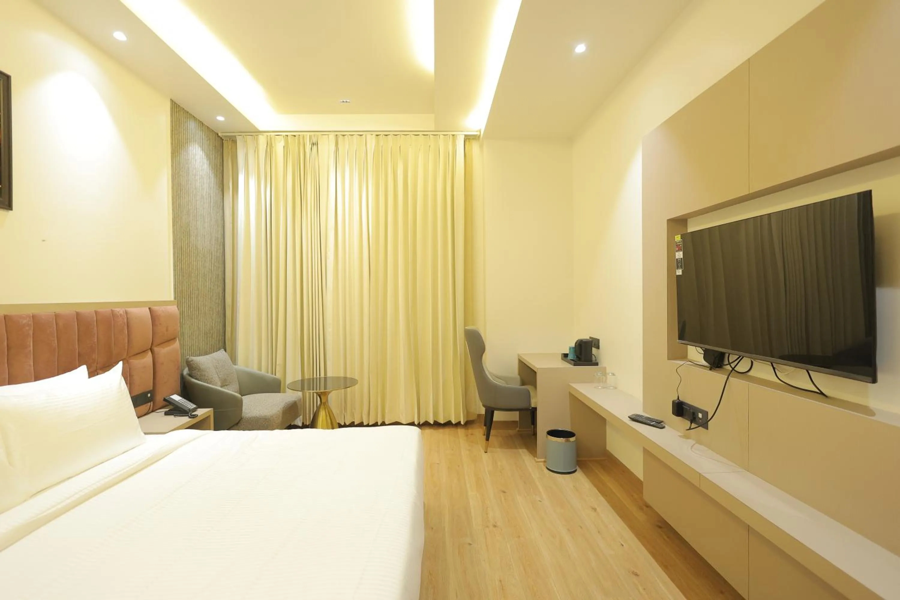 Bed in The Pearl Petal