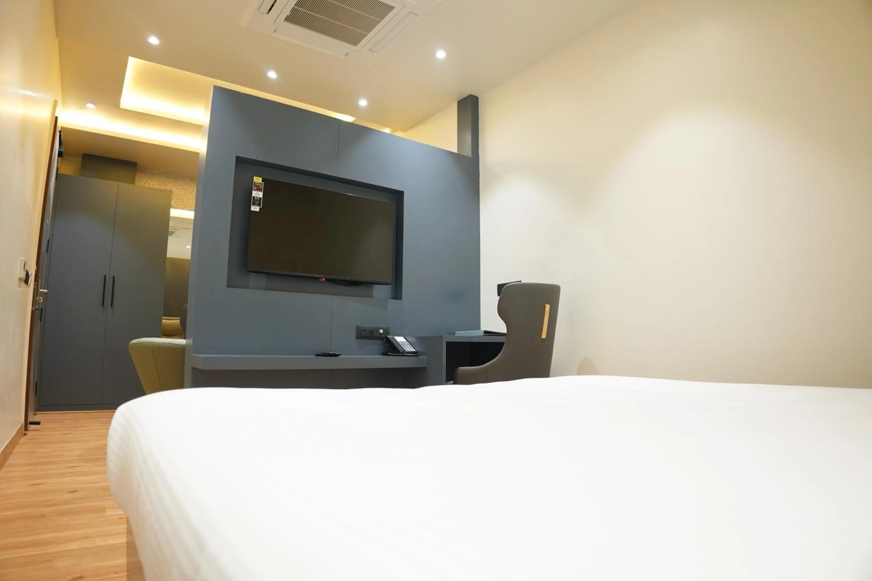 Bedroom in The Pearl Petal