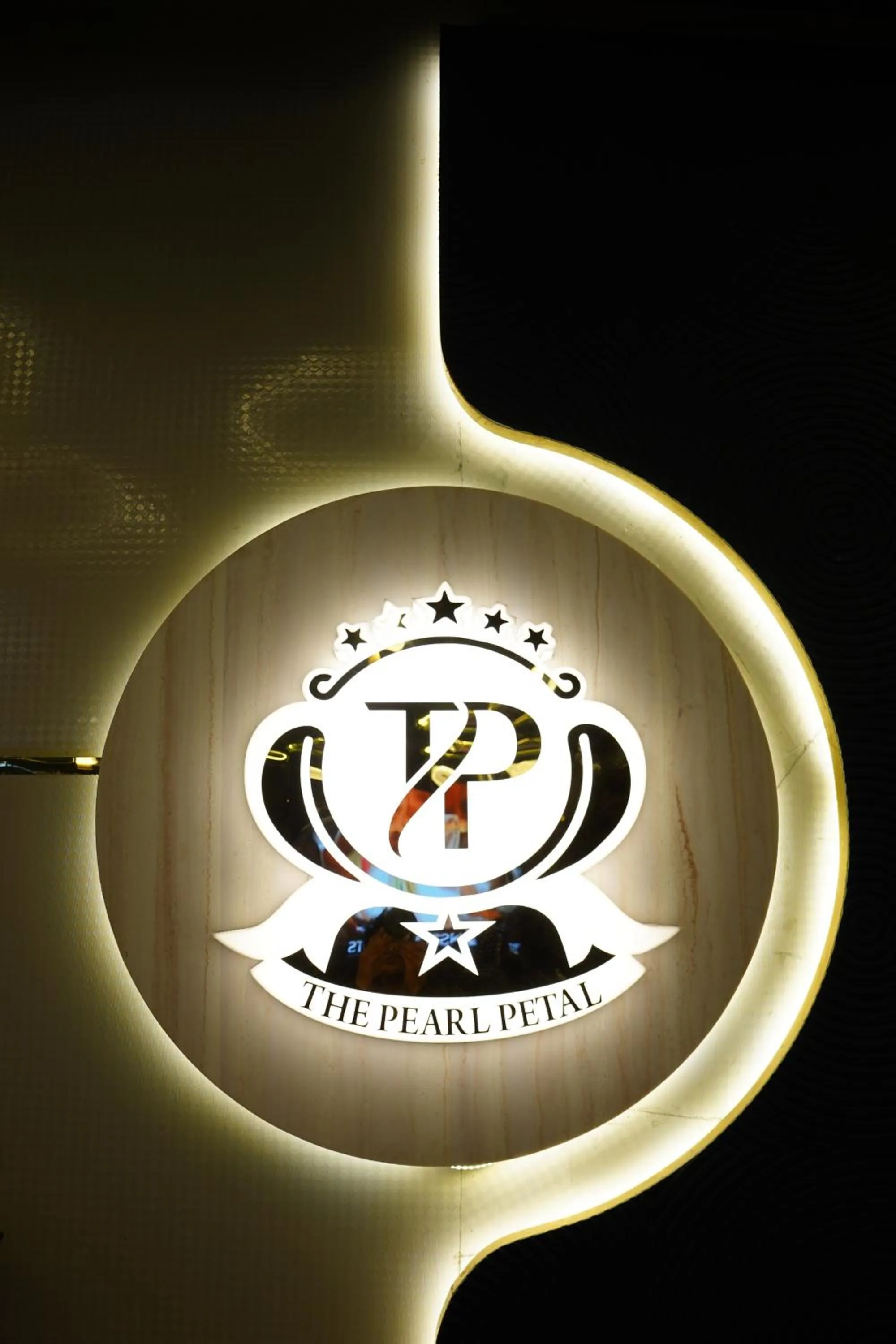 Logo/Certificate/Sign in The Pearl Petal