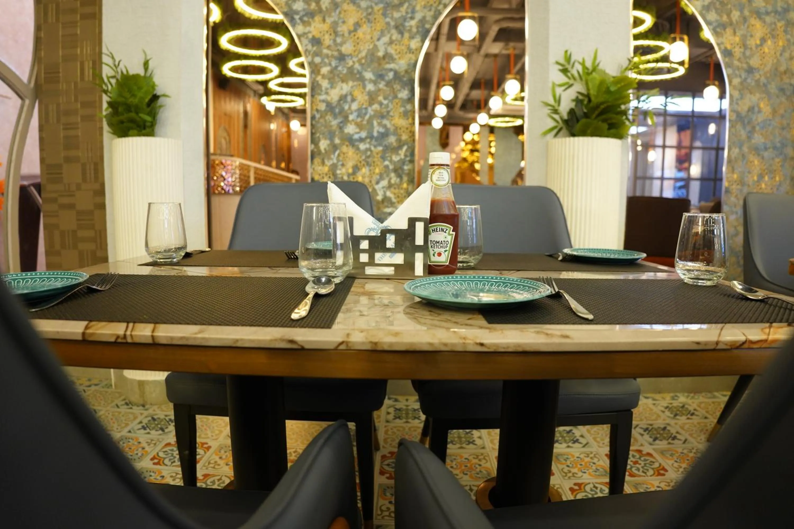 Restaurant/places to eat in The Pearl Petal