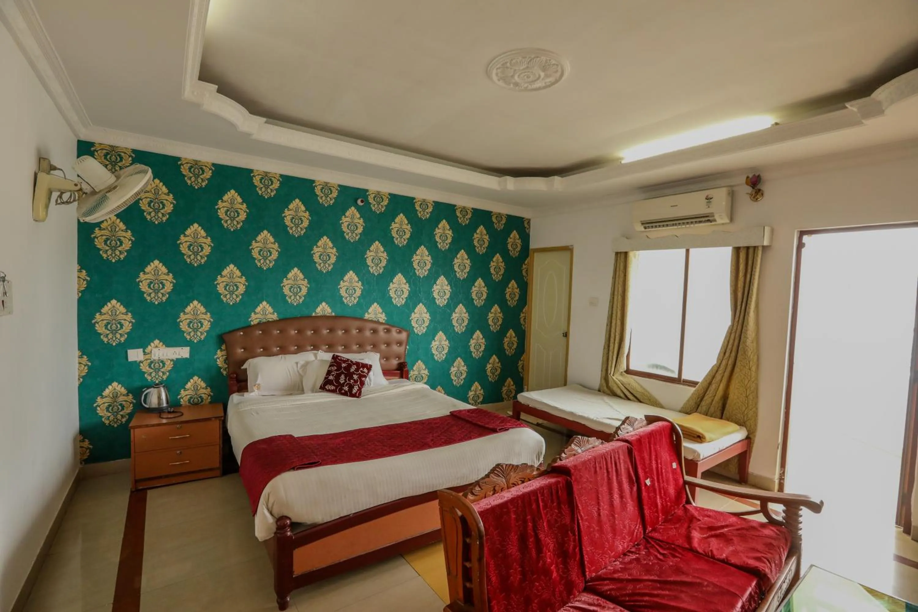 Thavika O Nila Resort & Convention Centre