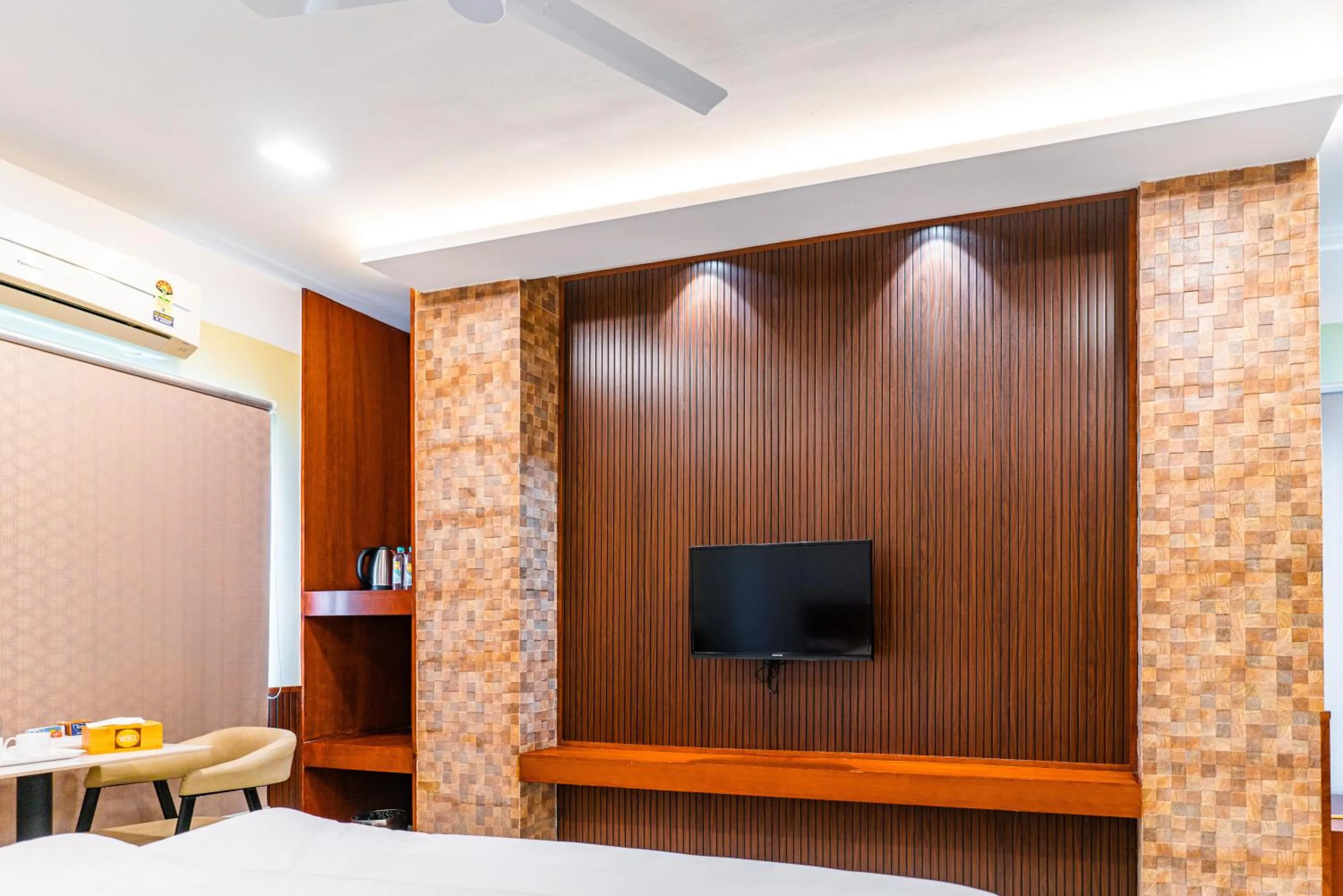 TV and multimedia in Misty Rock Hotels