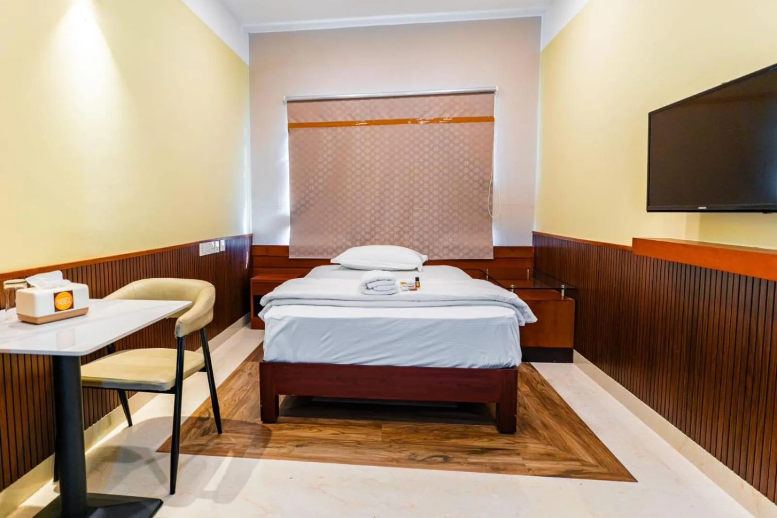 Bed in Misty Rock Hotels