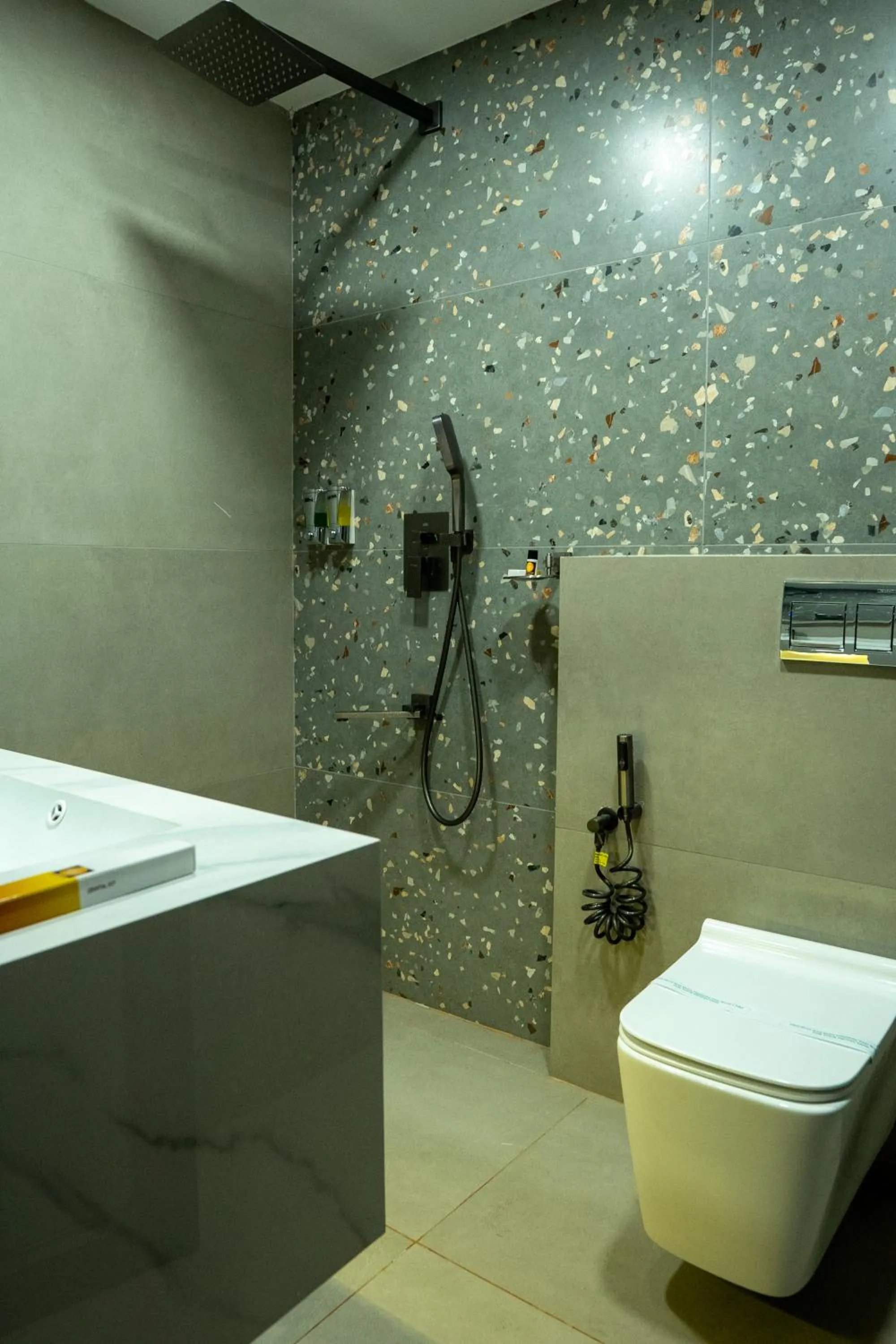 Shower in Misty Rock Hotels