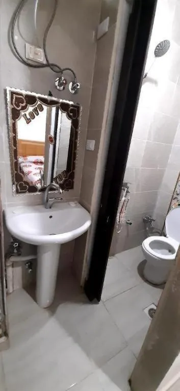 Bathroom in Pyramids View