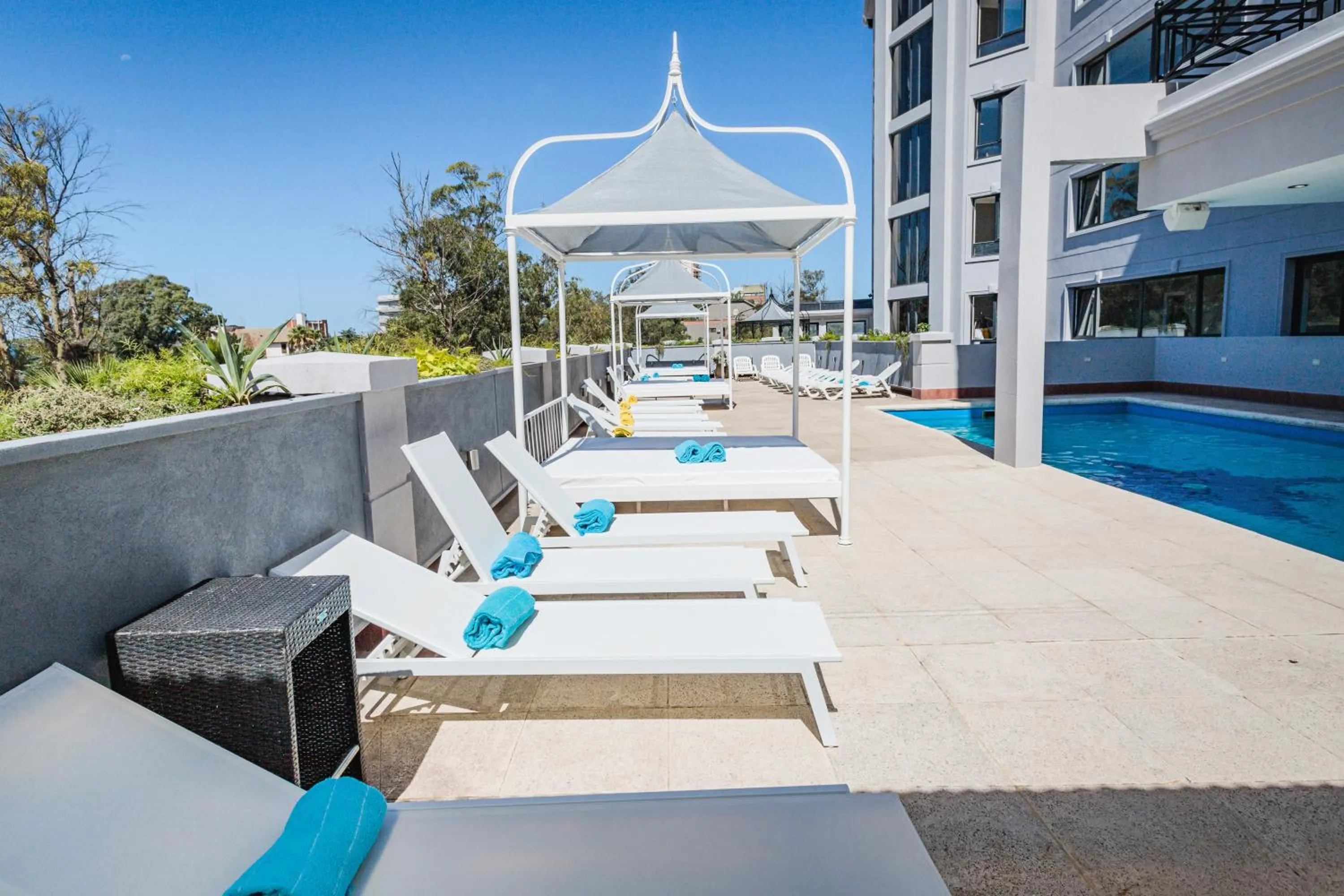 Swimming pool in Garden Suites Pinamar