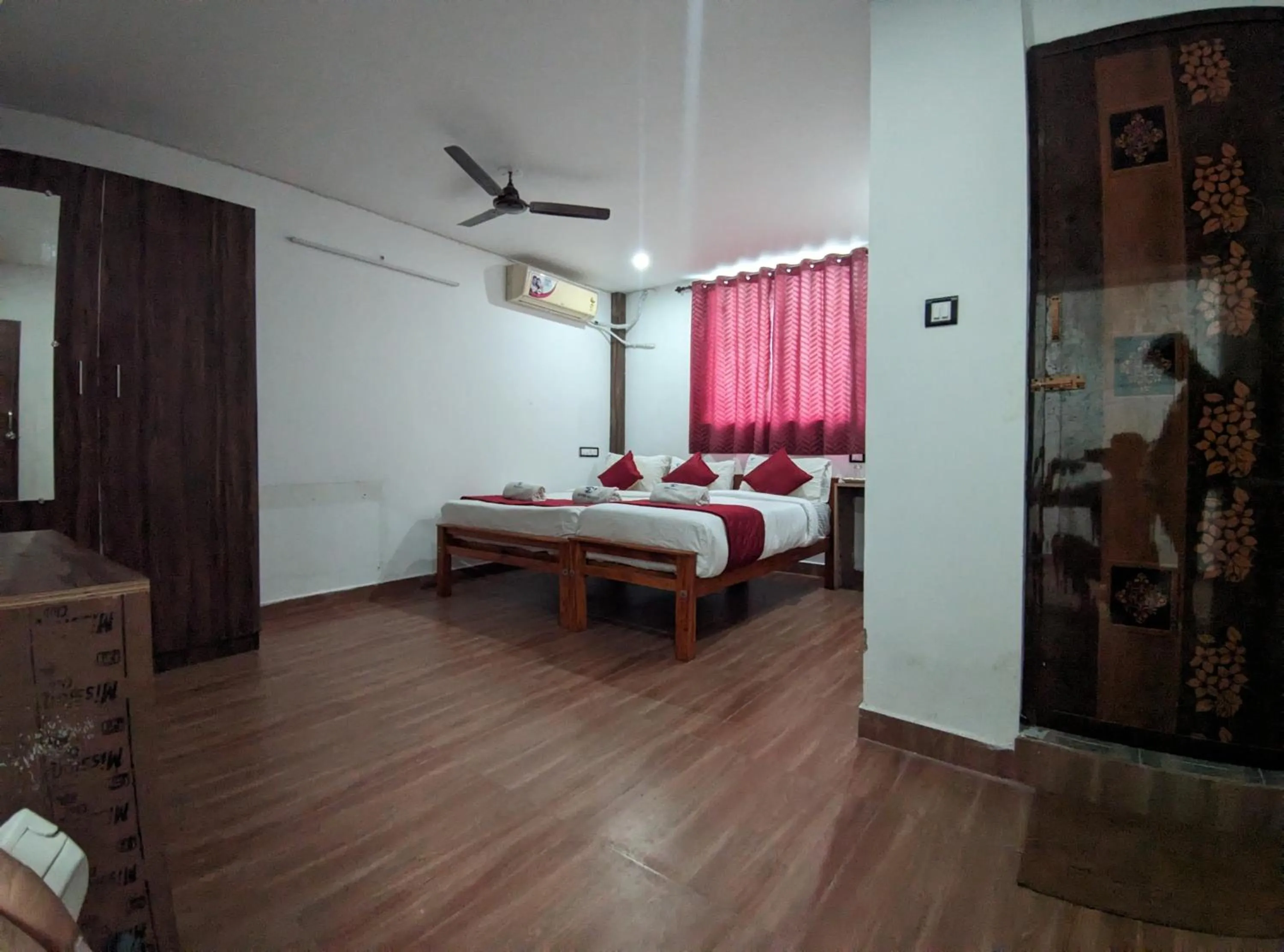 Bed in Skyry Hotels Singanallur