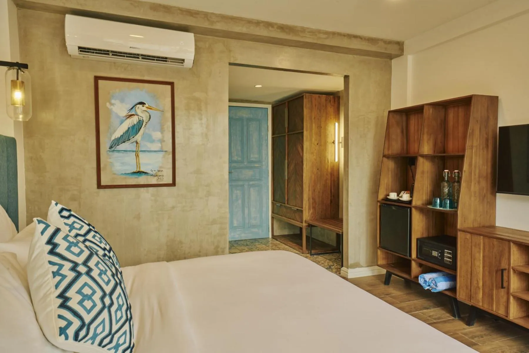 Bed in Beach Hotel Dhigurah