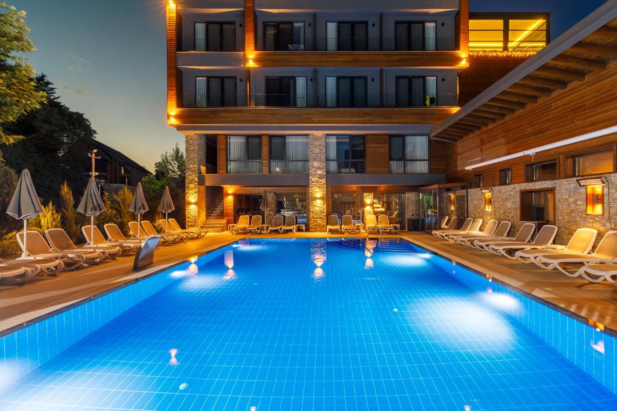 Swimming pool in Regnum Banya Thermal Hotel