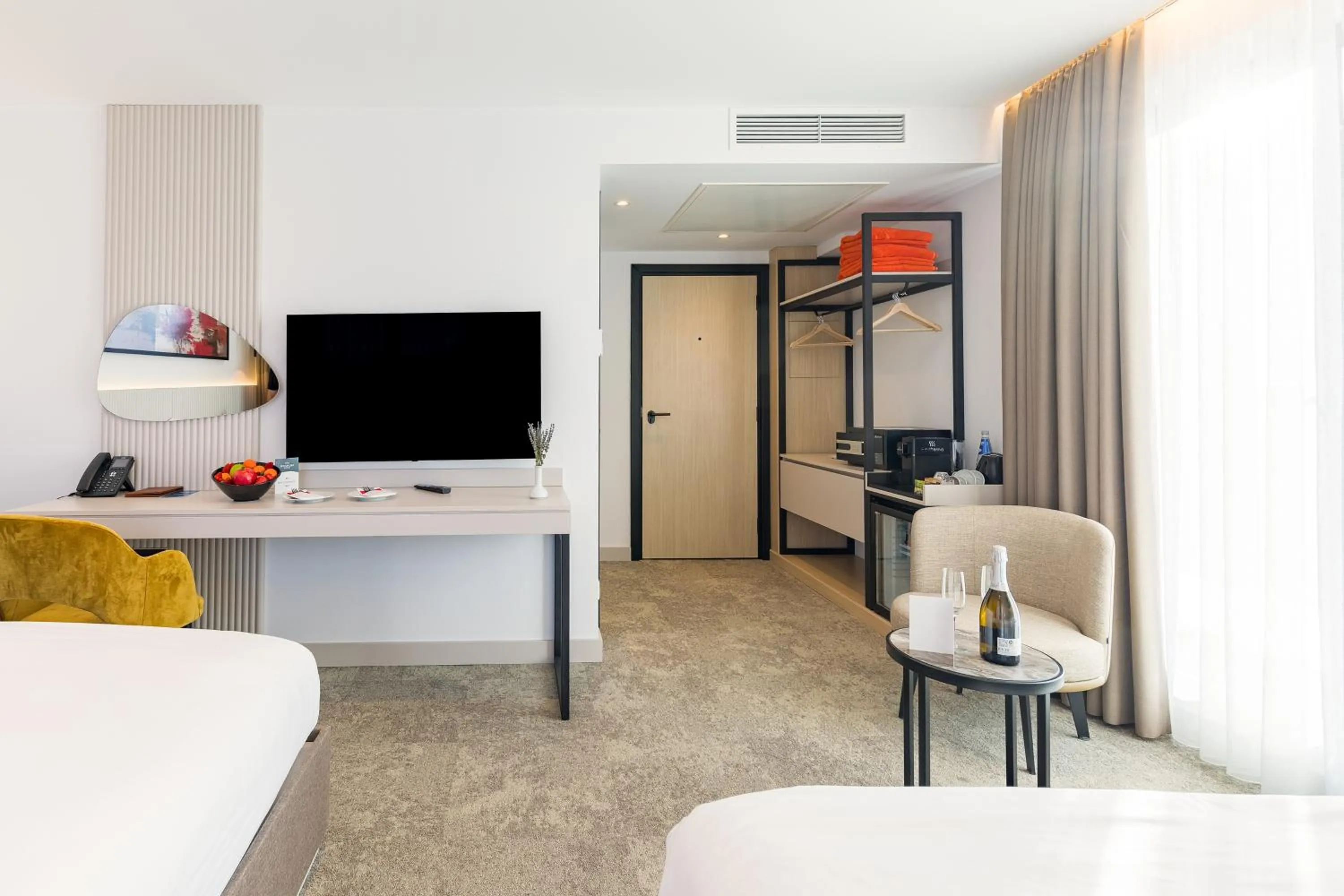 TV and multimedia, Bed in Regnum Banya Thermal Hotel