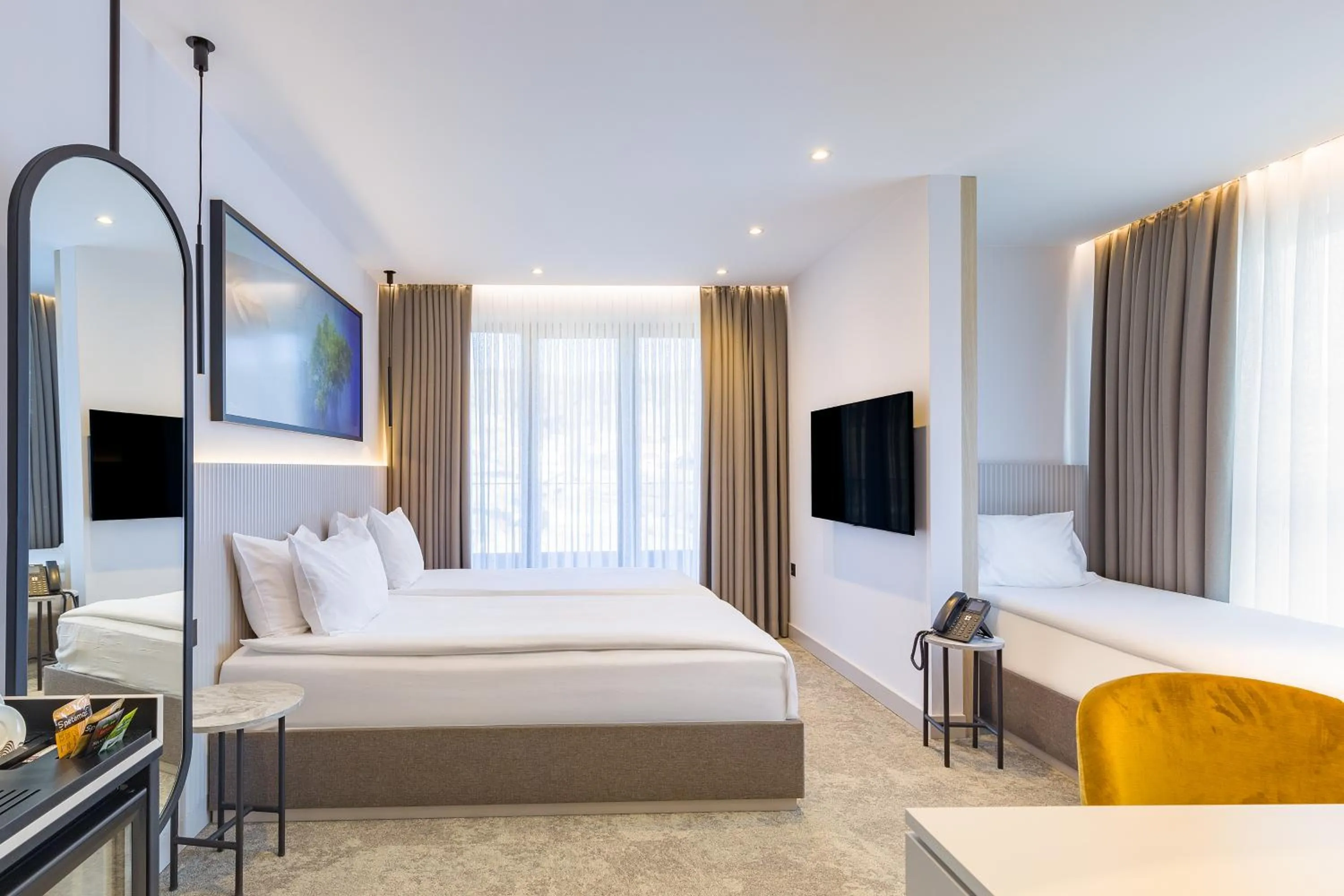 Photo of the whole room, Bed in Regnum Banya Thermal Hotel